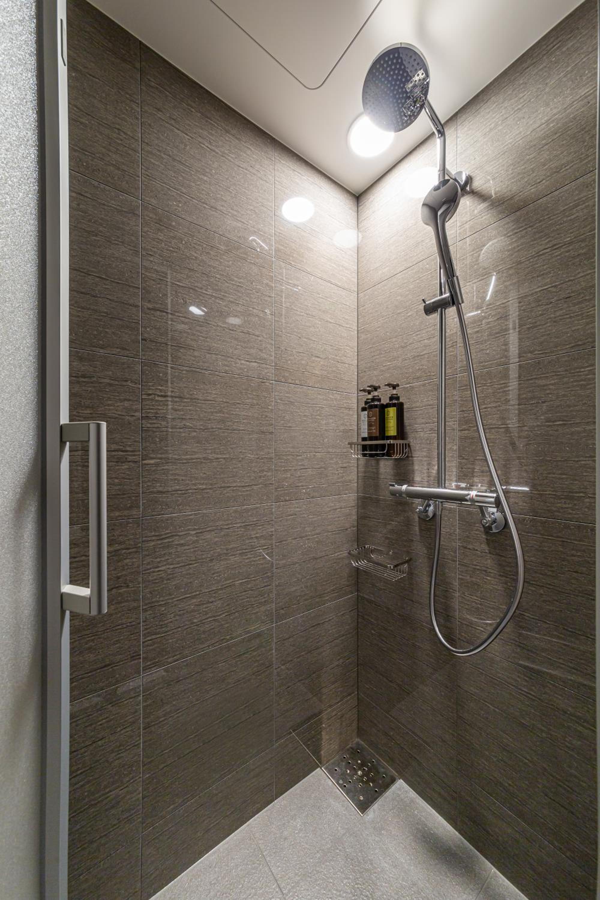 Standard Twin Room - No View - Photo 4