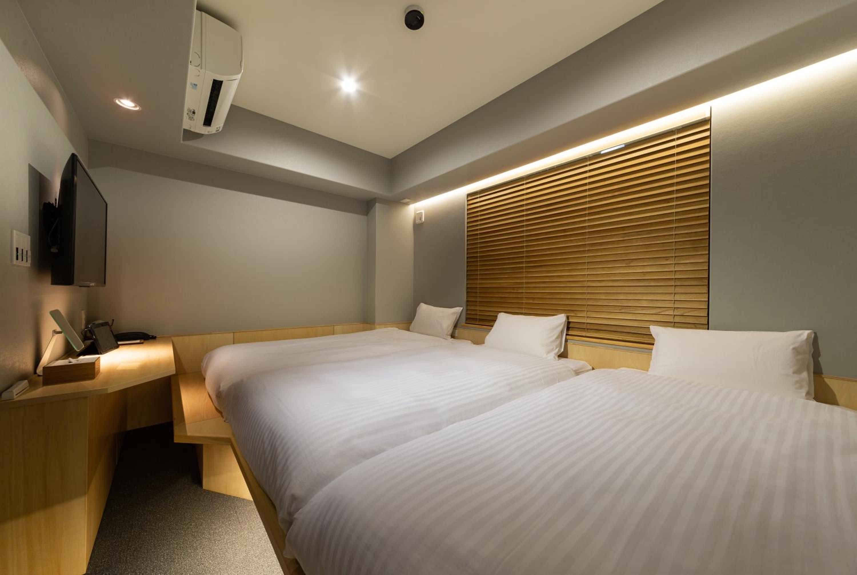 Standard Triple Room - No View - Photo 1