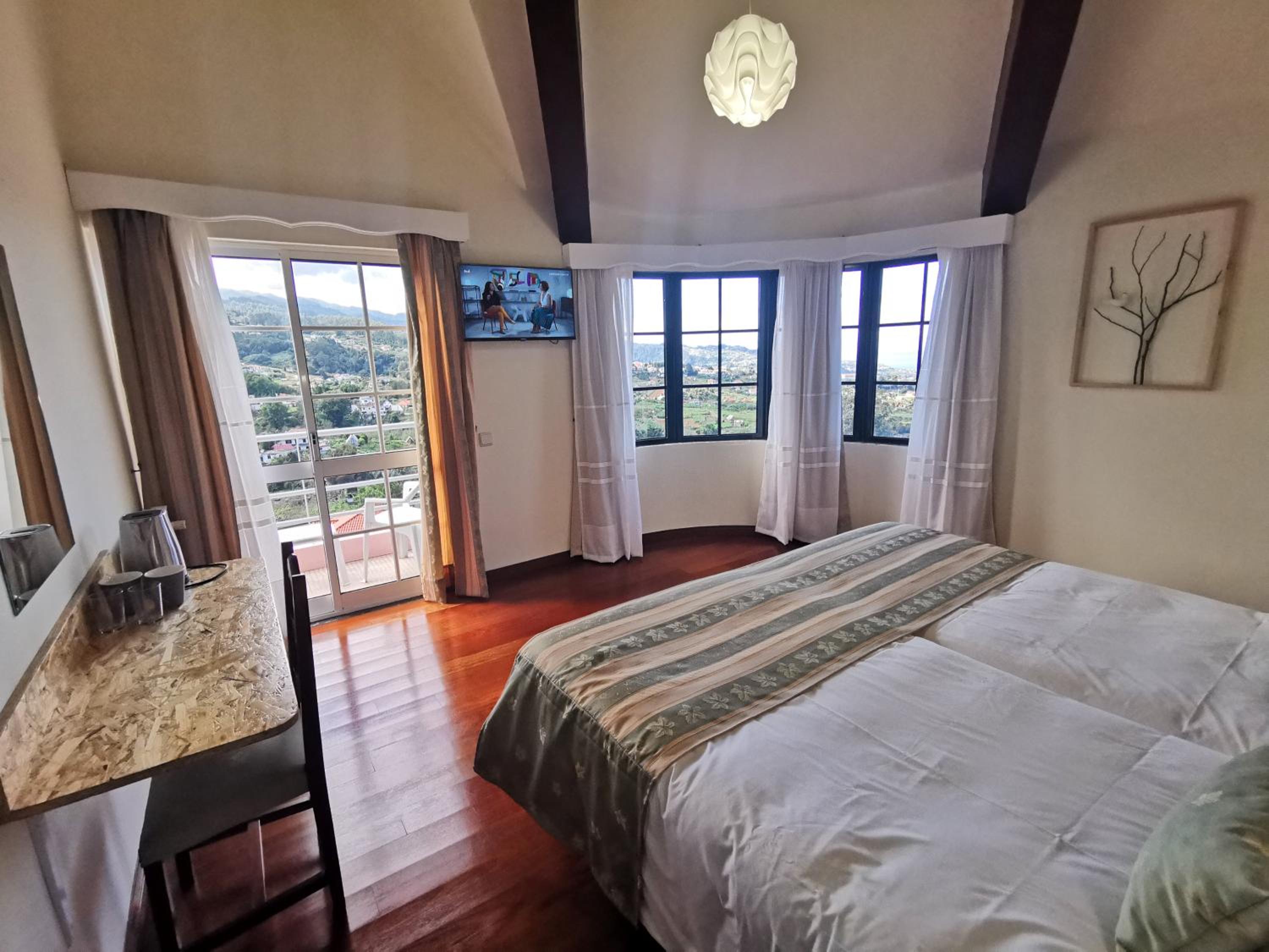 Double Room with Mountain View