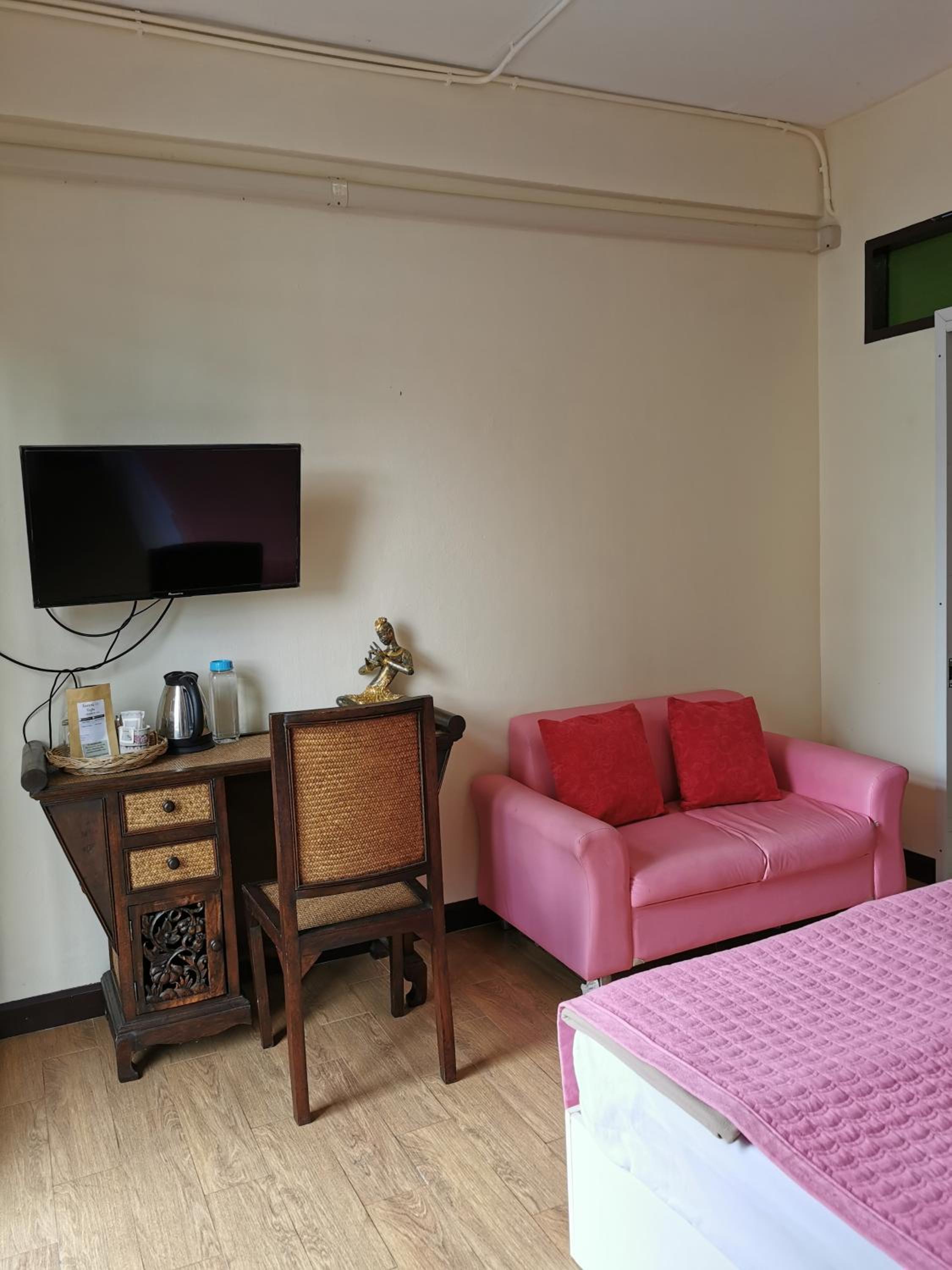 Budget Double Room photo 2