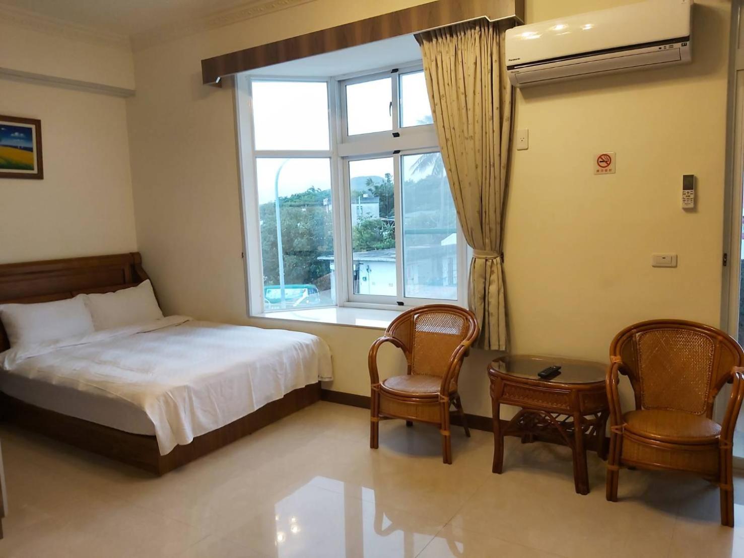 Quadruple Room with Mountain View photo 3