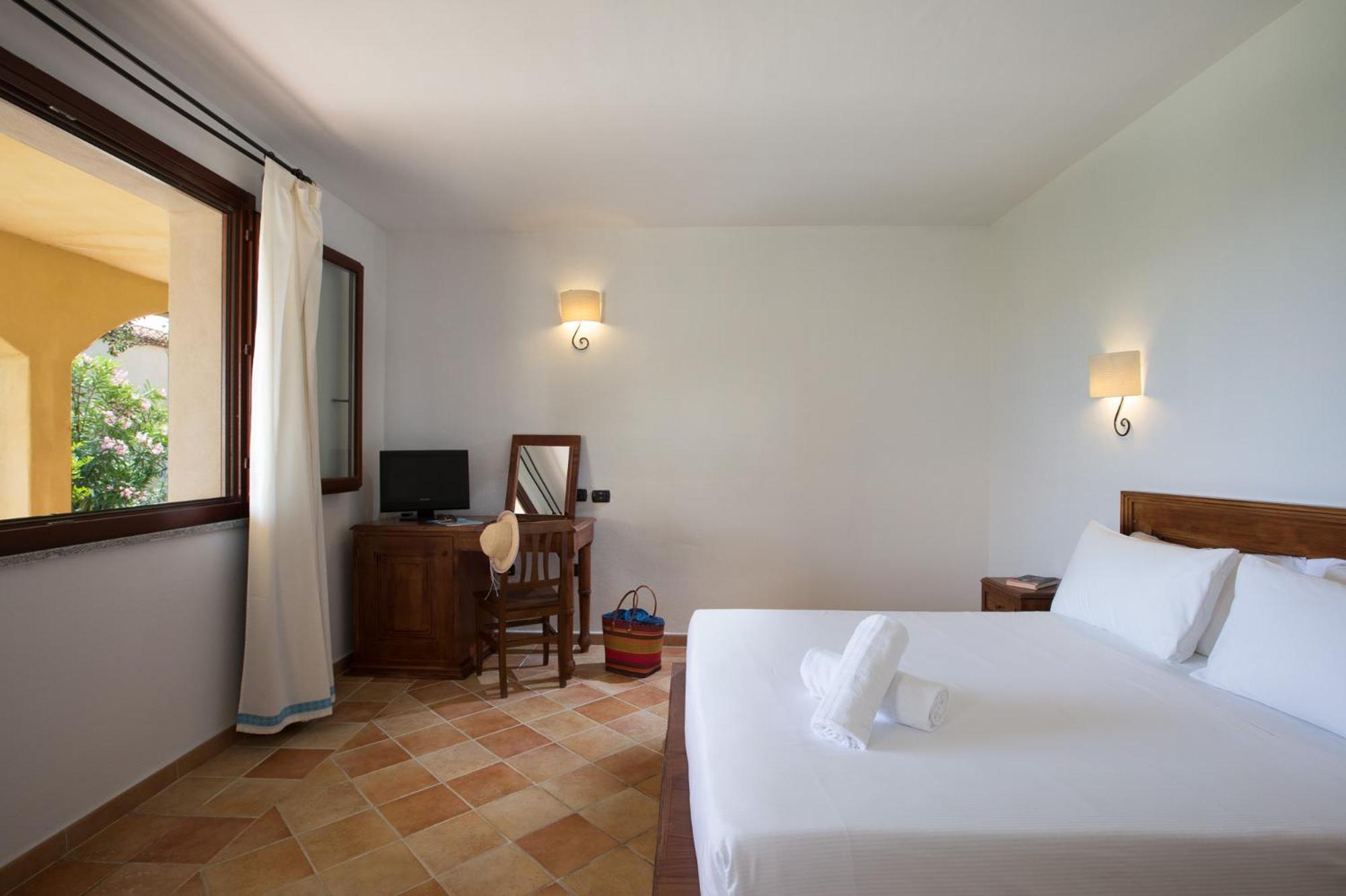 Double or Twin Room photo 3