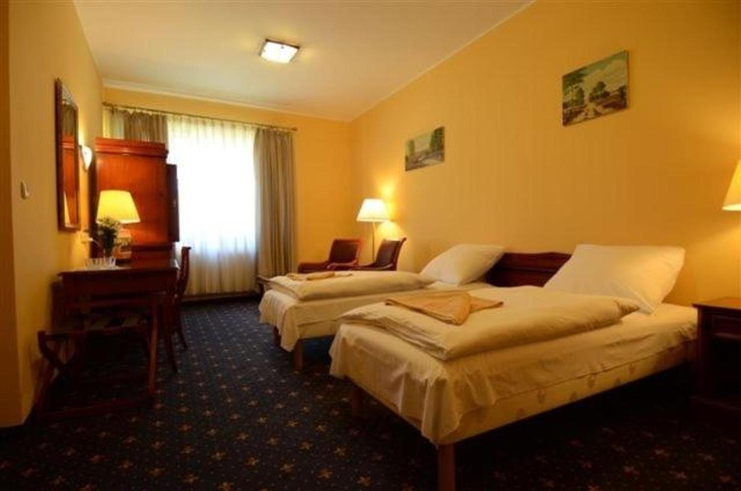 Double or Twin Room - Photo 6