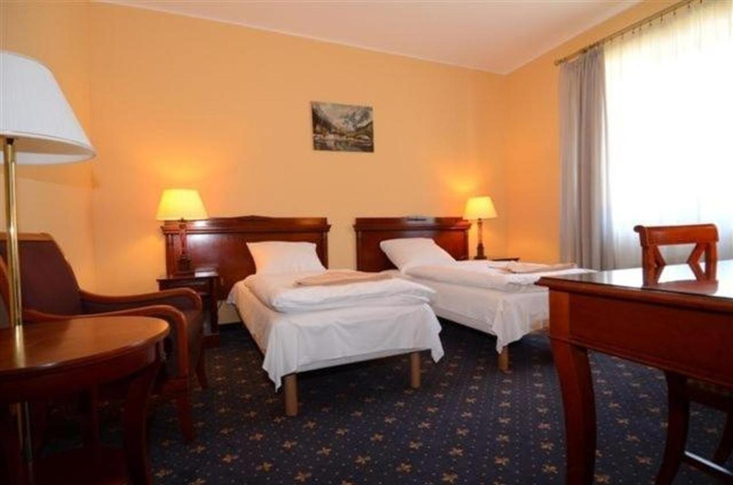 Double or Twin Room - Photo 7