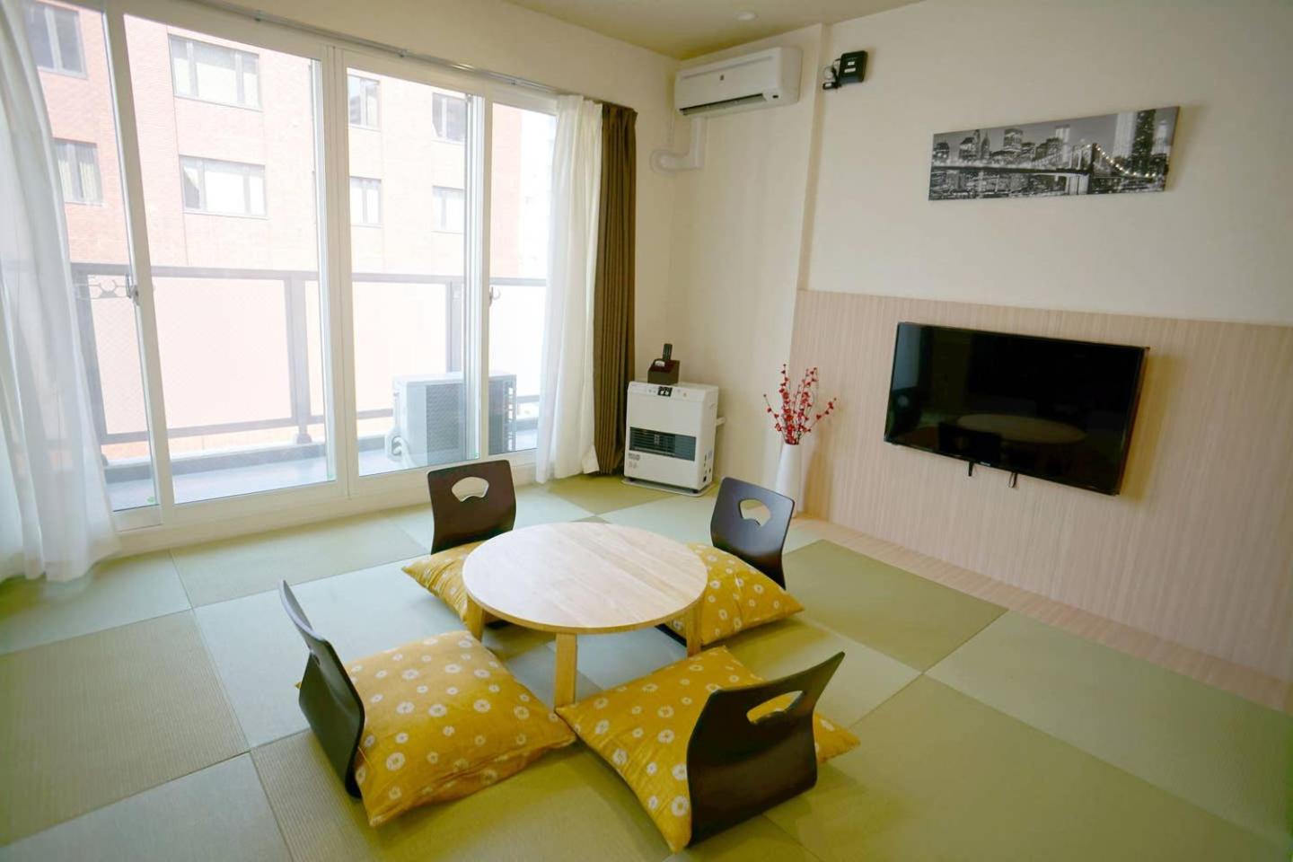 One-Bedroom Apartment - Photo 1