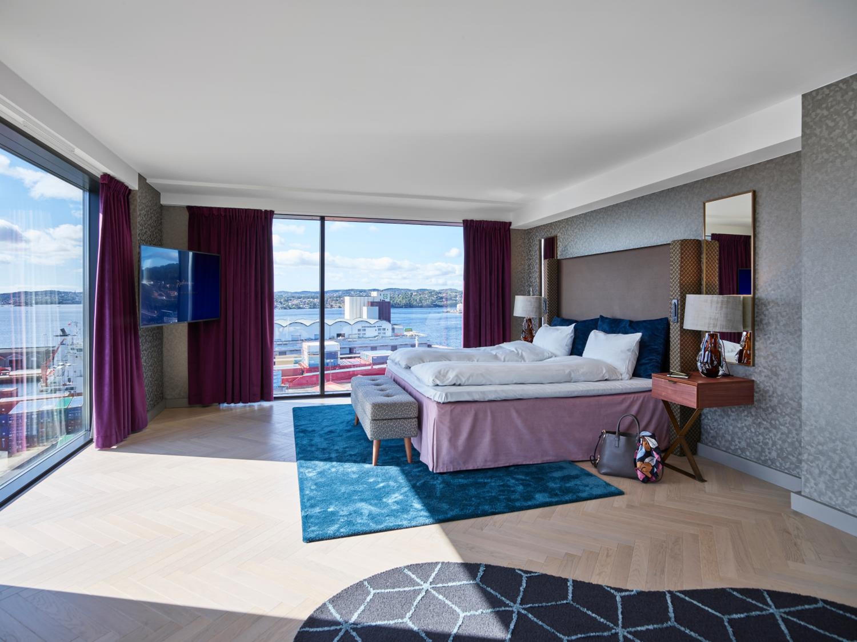 One-Bedroom Suite with Ocean View - Photo 13