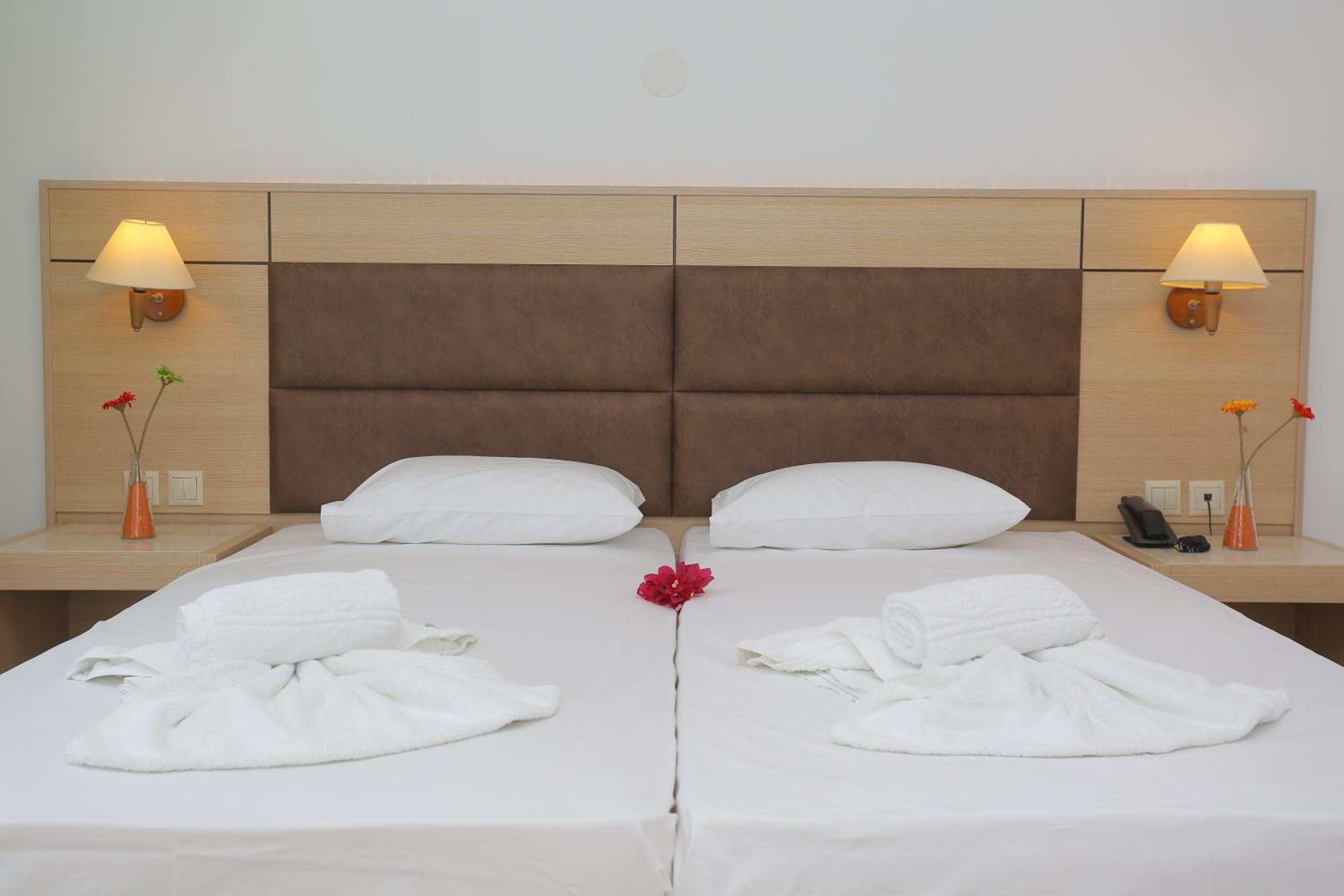 Classic Triple Room photo 2