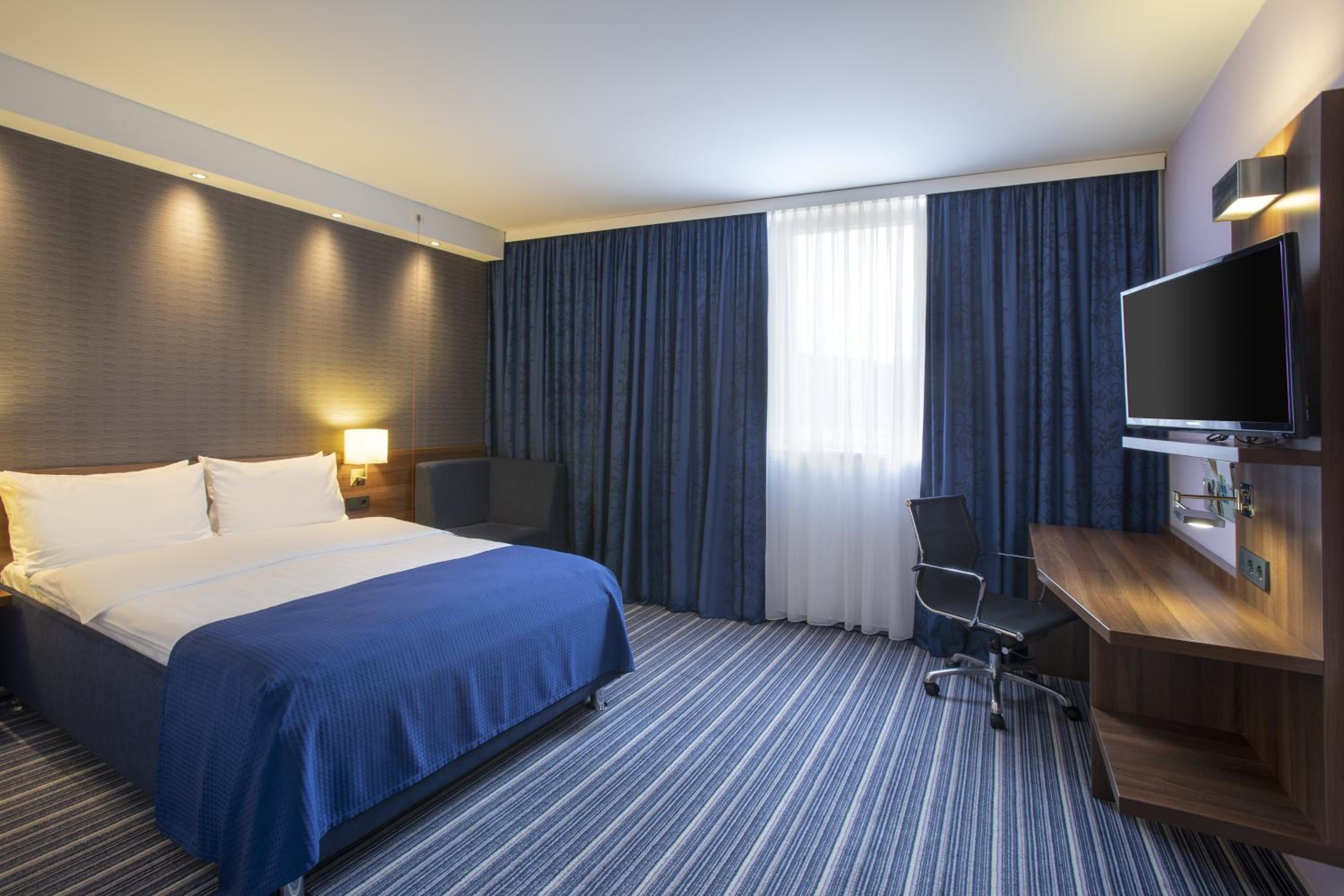 Standard Double Room - Disability Access photo 3