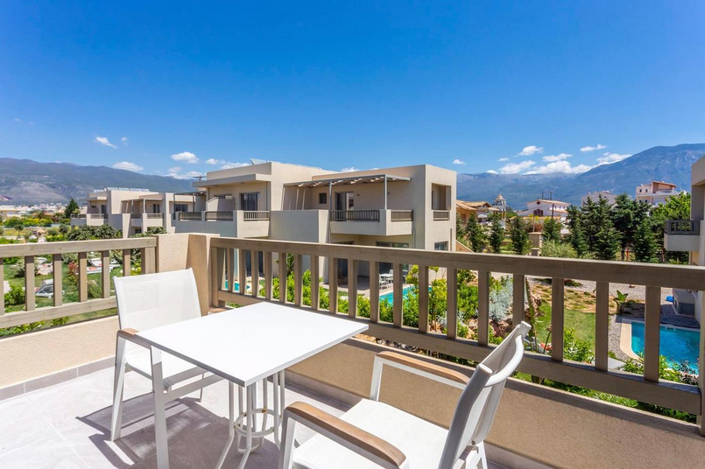 Superior Double or Twin Room with Garden View photo 3