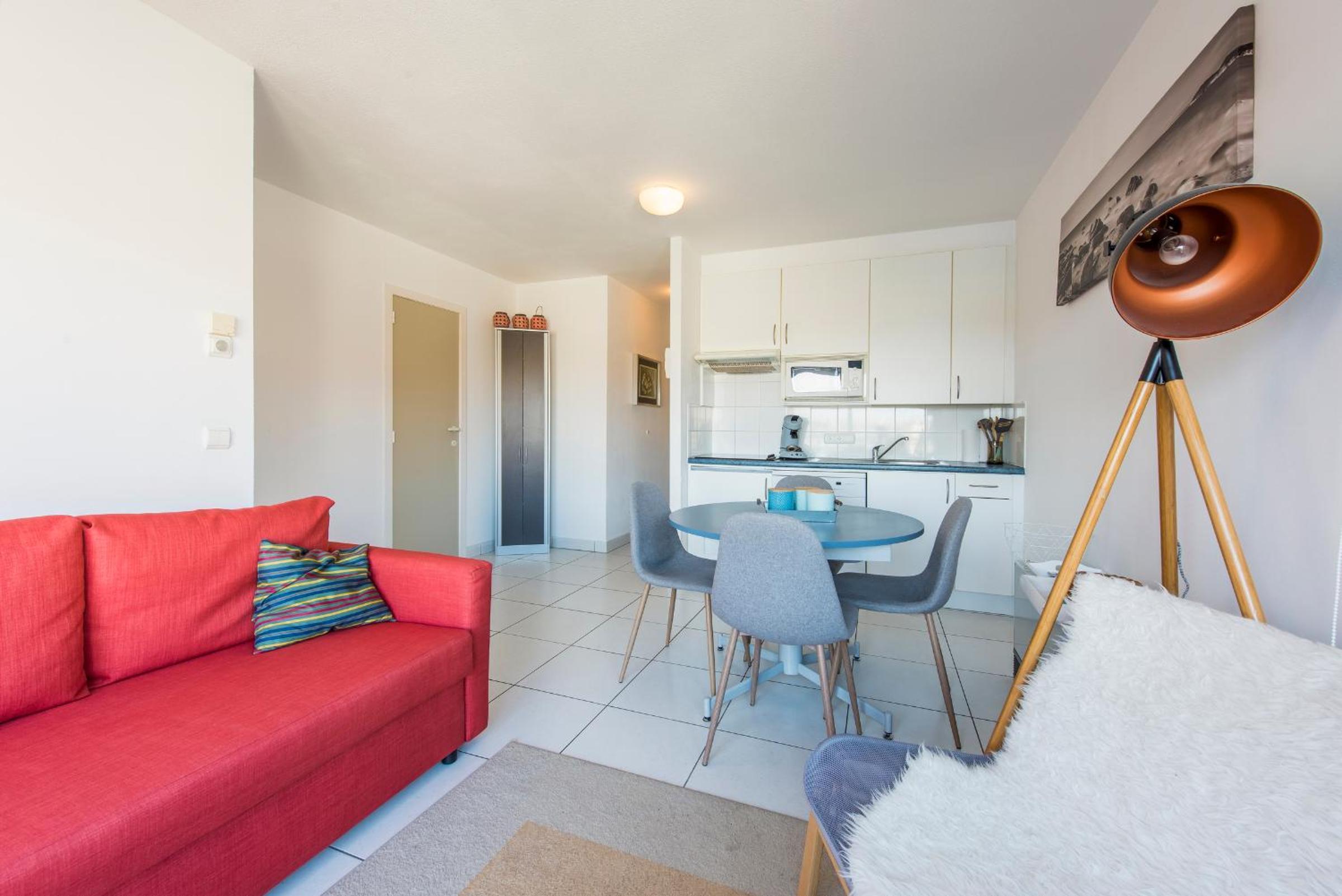 One-Bedroom Apartment - Photo 5