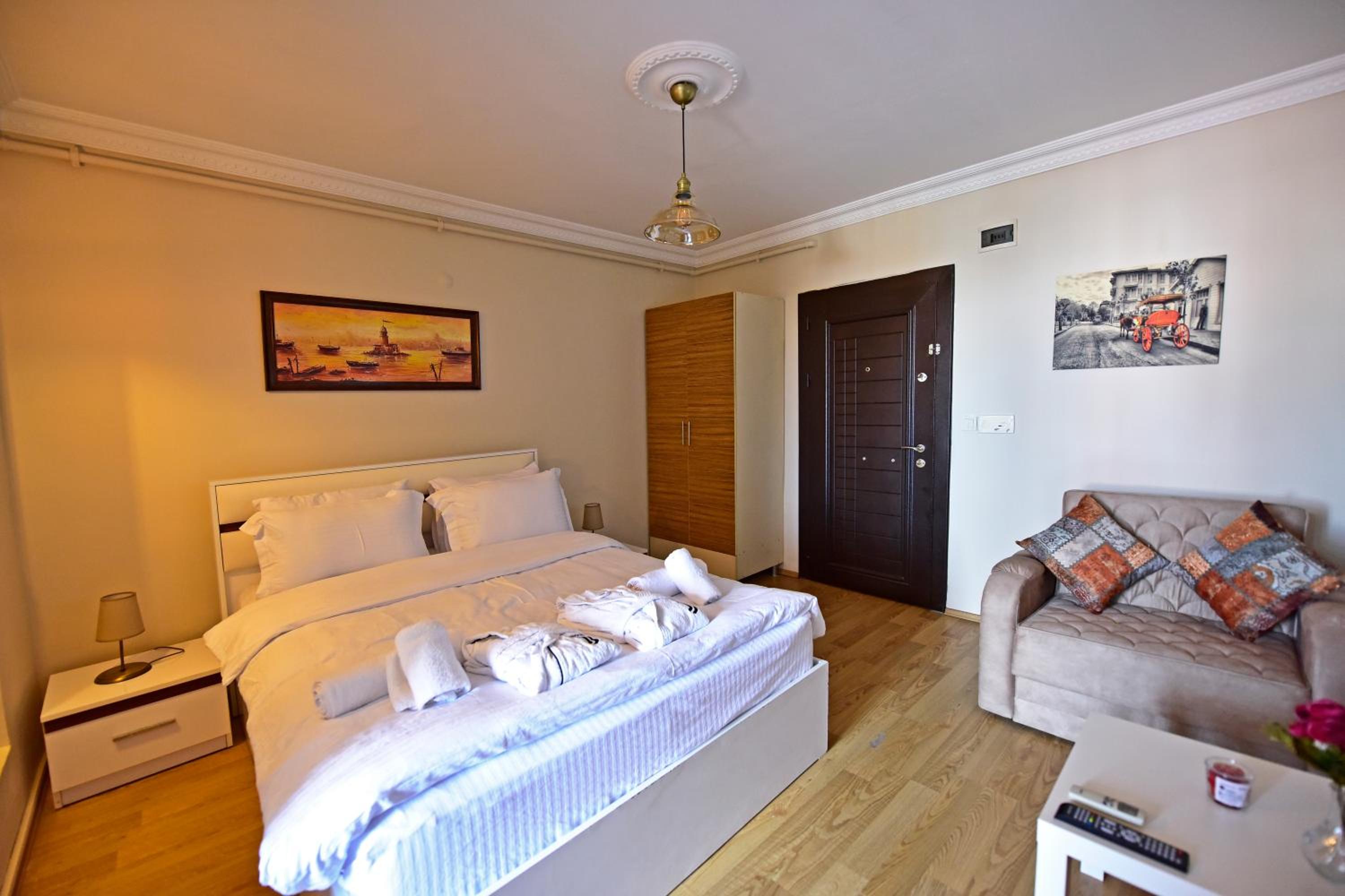 Classic Triple Room photo 1