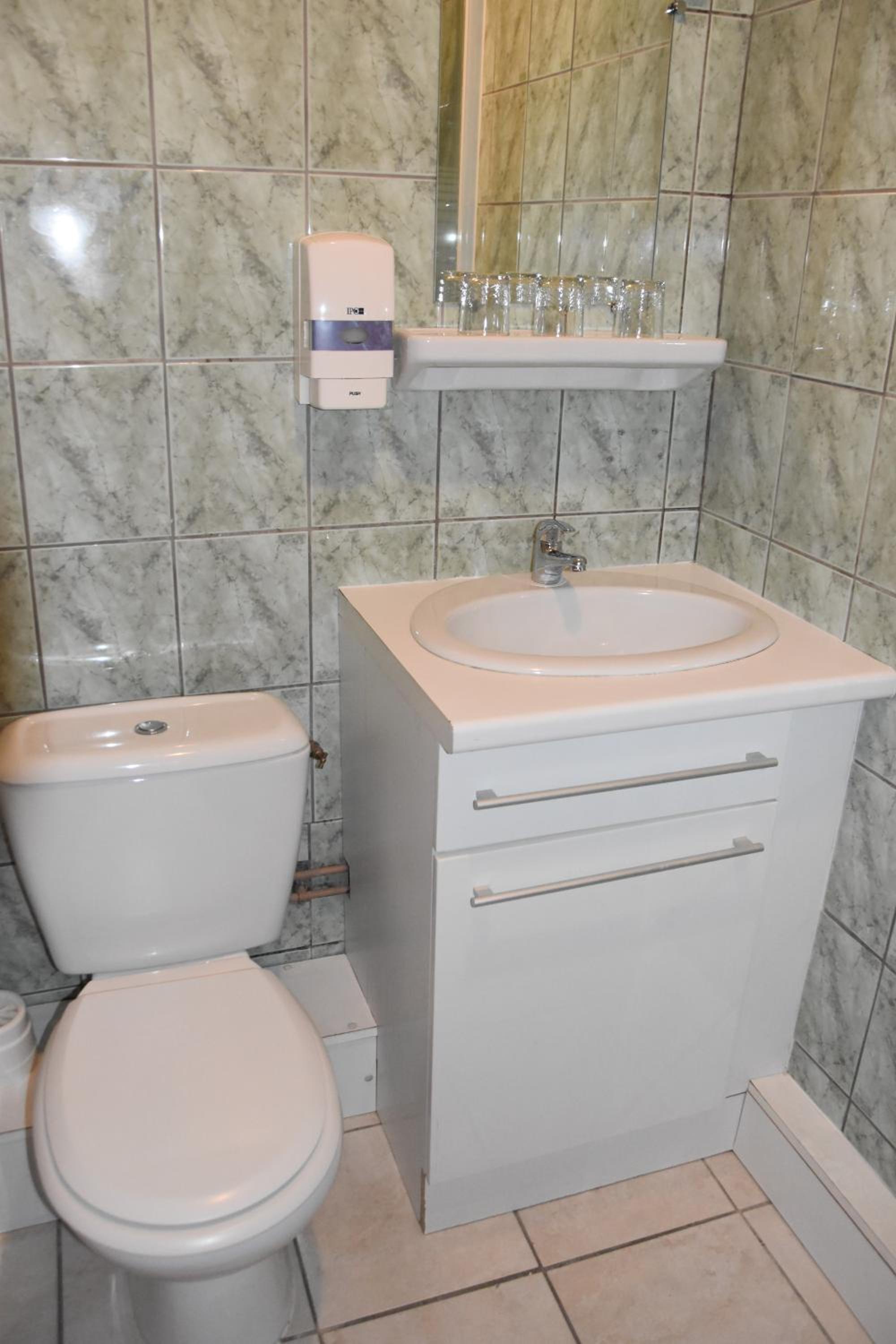 Triple Room - Photo 7