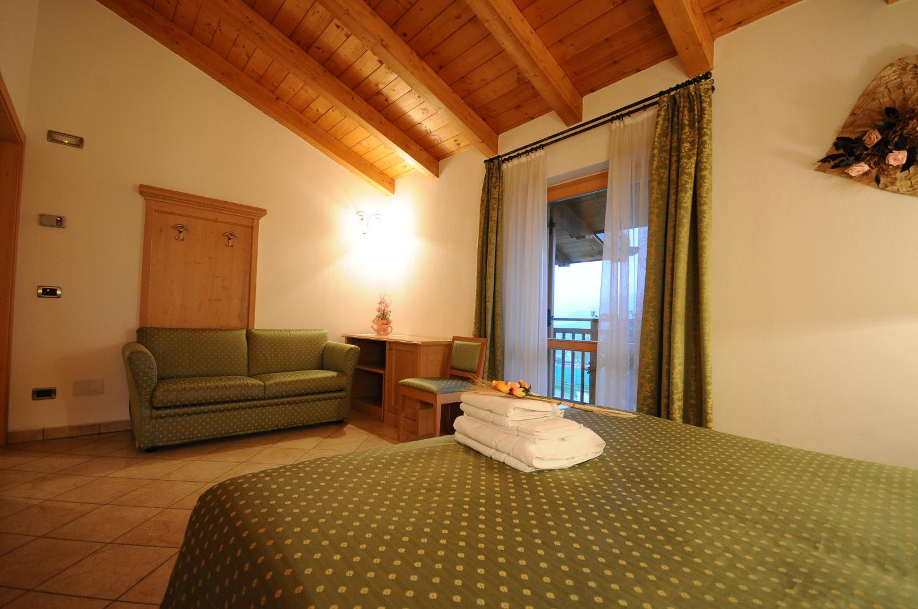 Single Room with Balcony photo 2