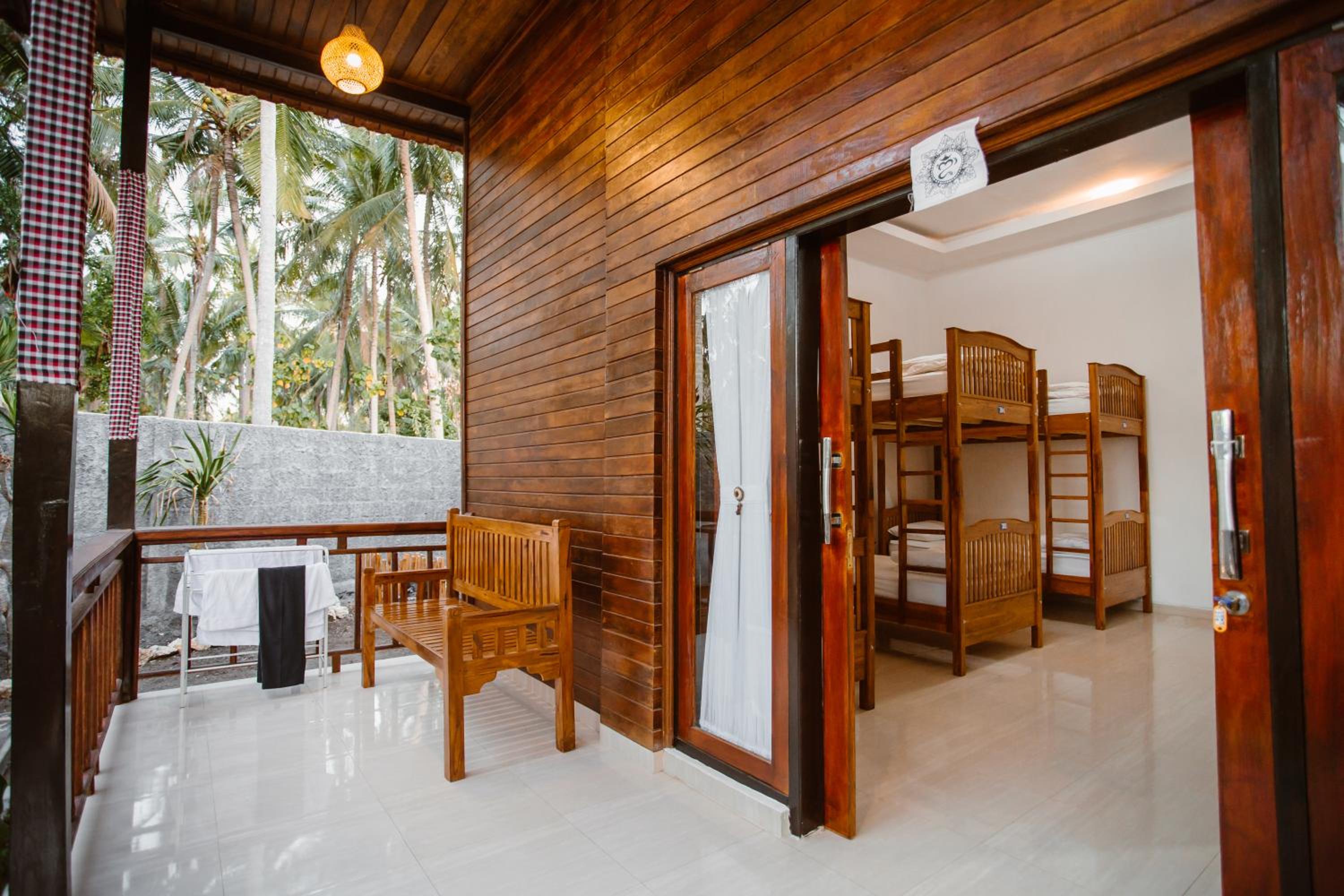 Bed in 6-Bed Mixed Dormitory Room photo 1