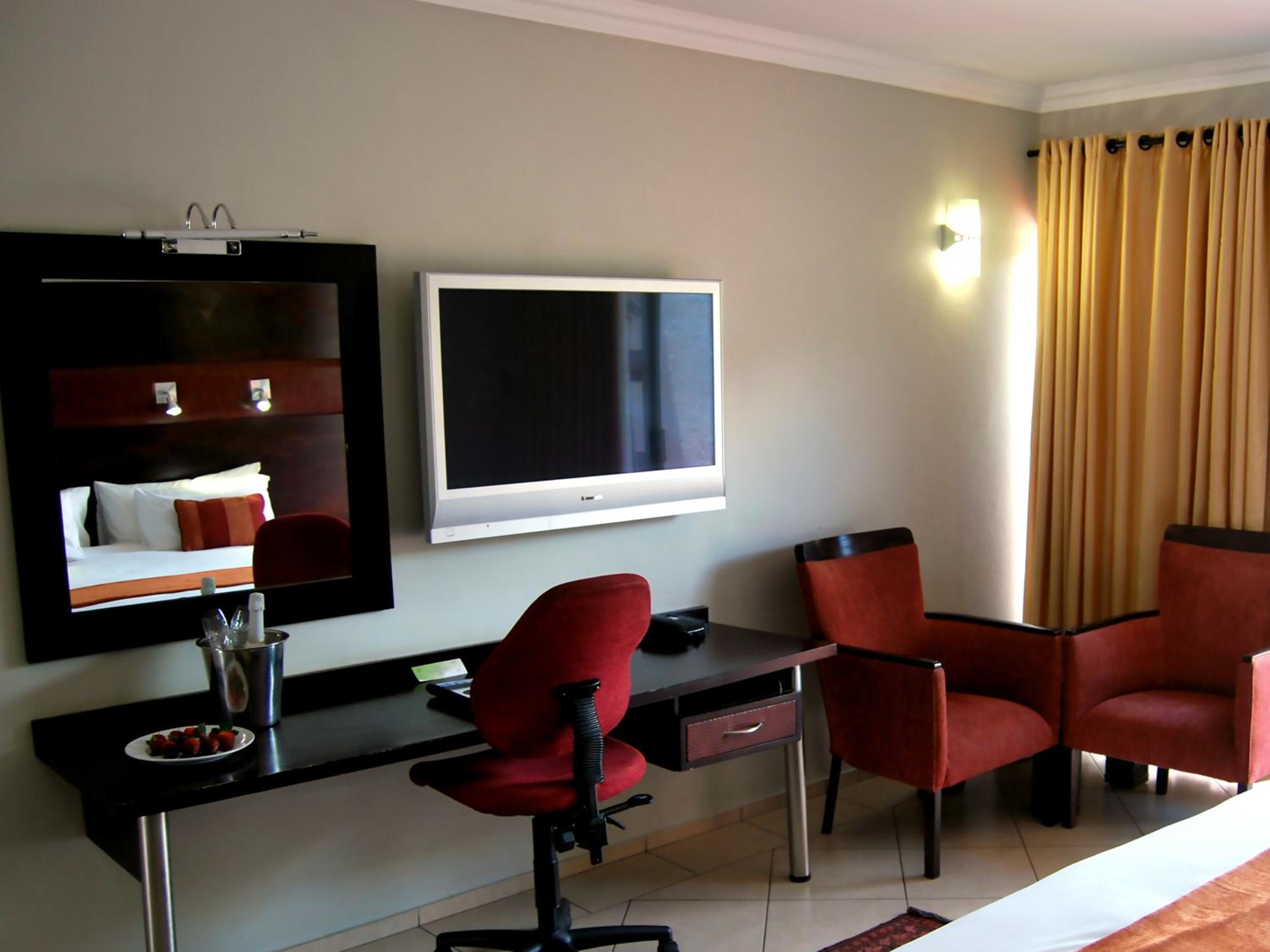 Executive Room - Photo 3