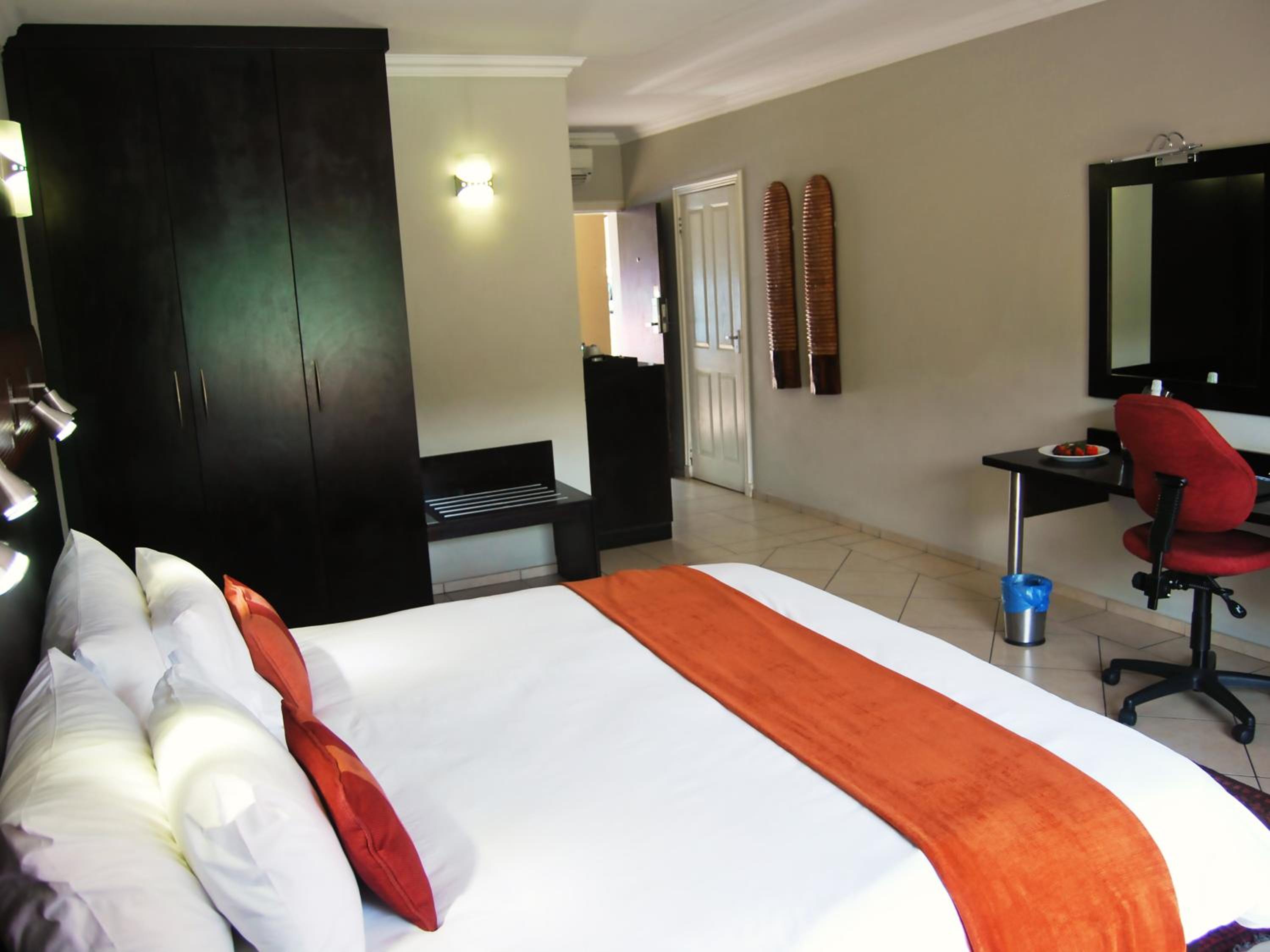 Executive Room - Photo 2