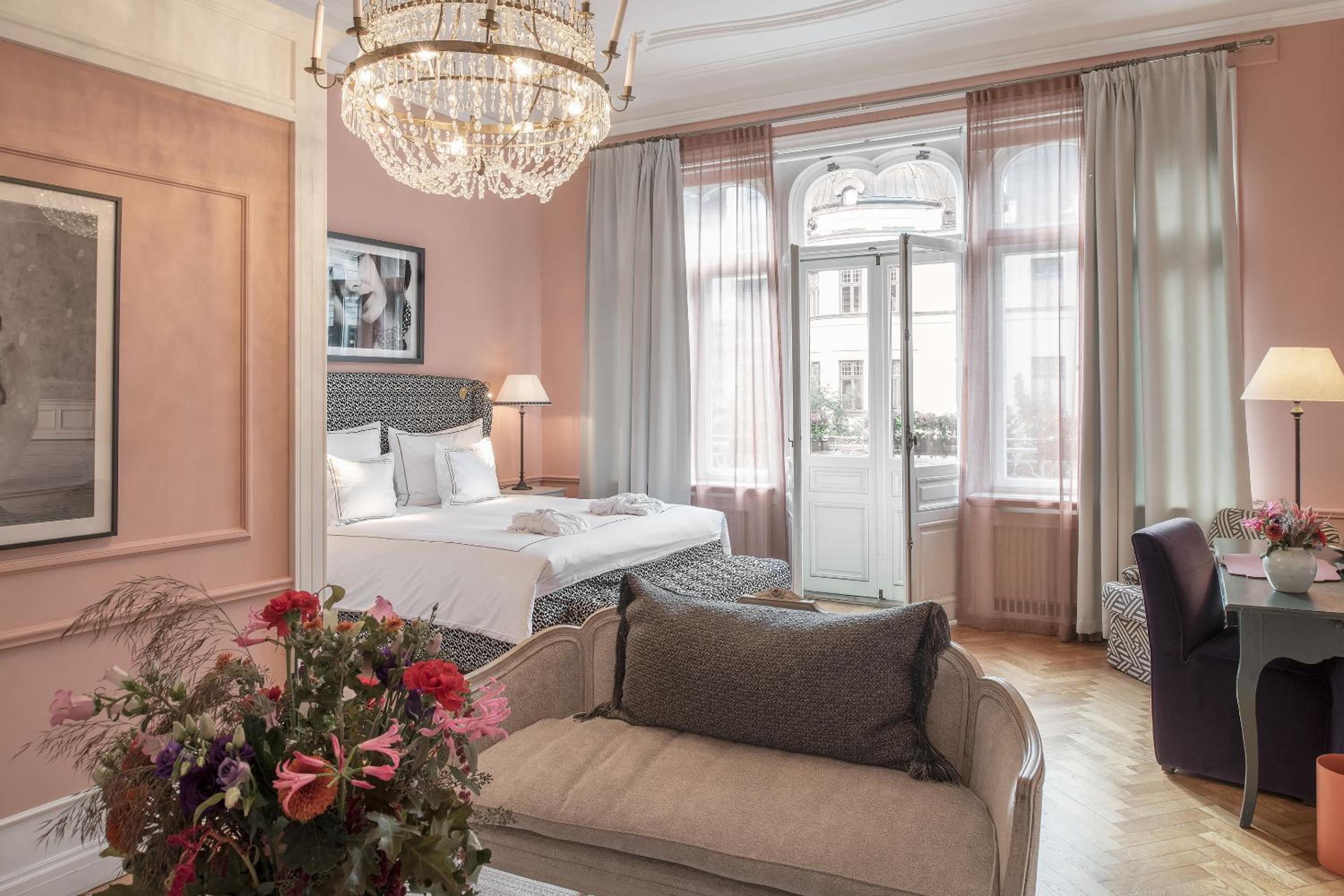 Junior Suite with Balcony
