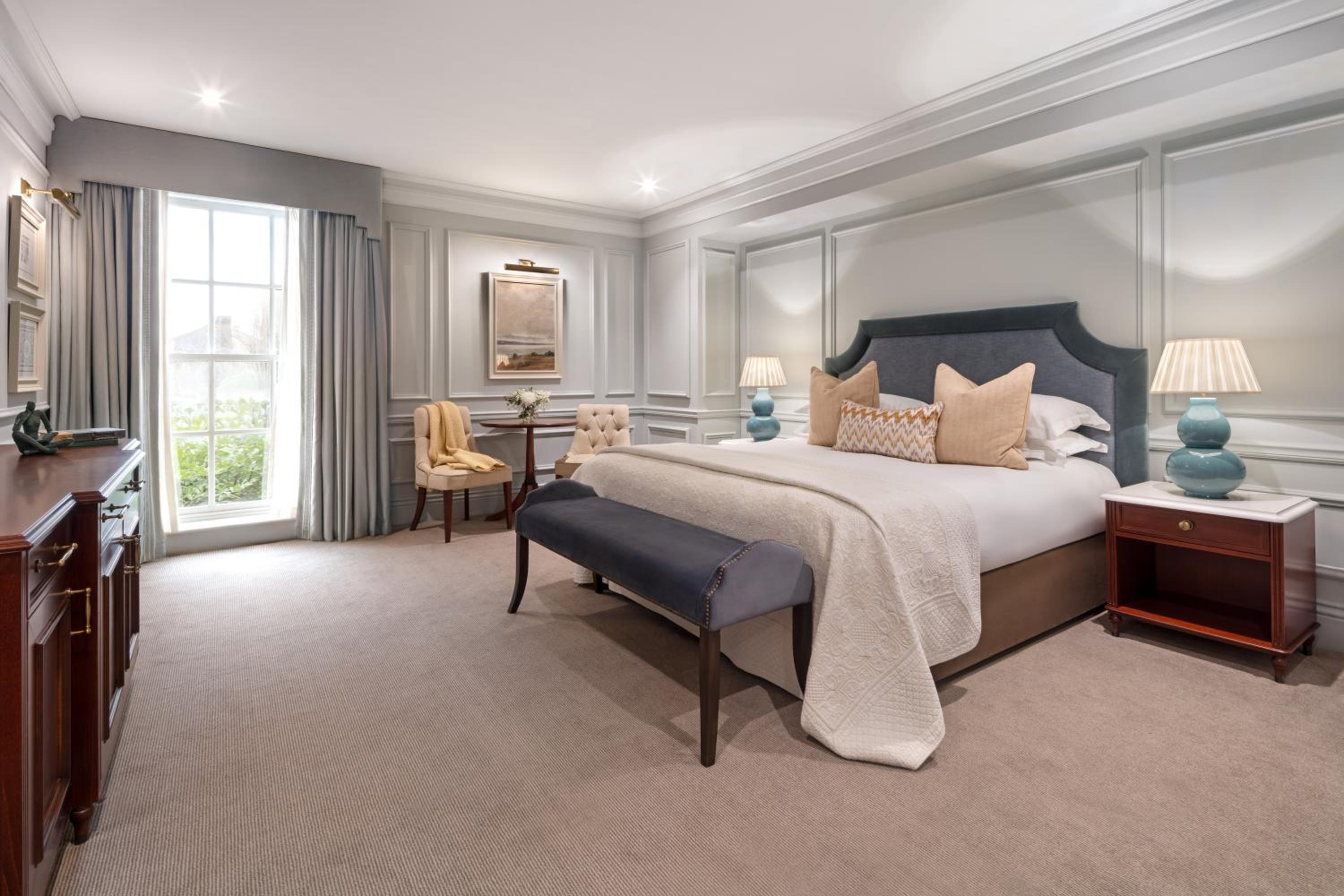 Superior King Room