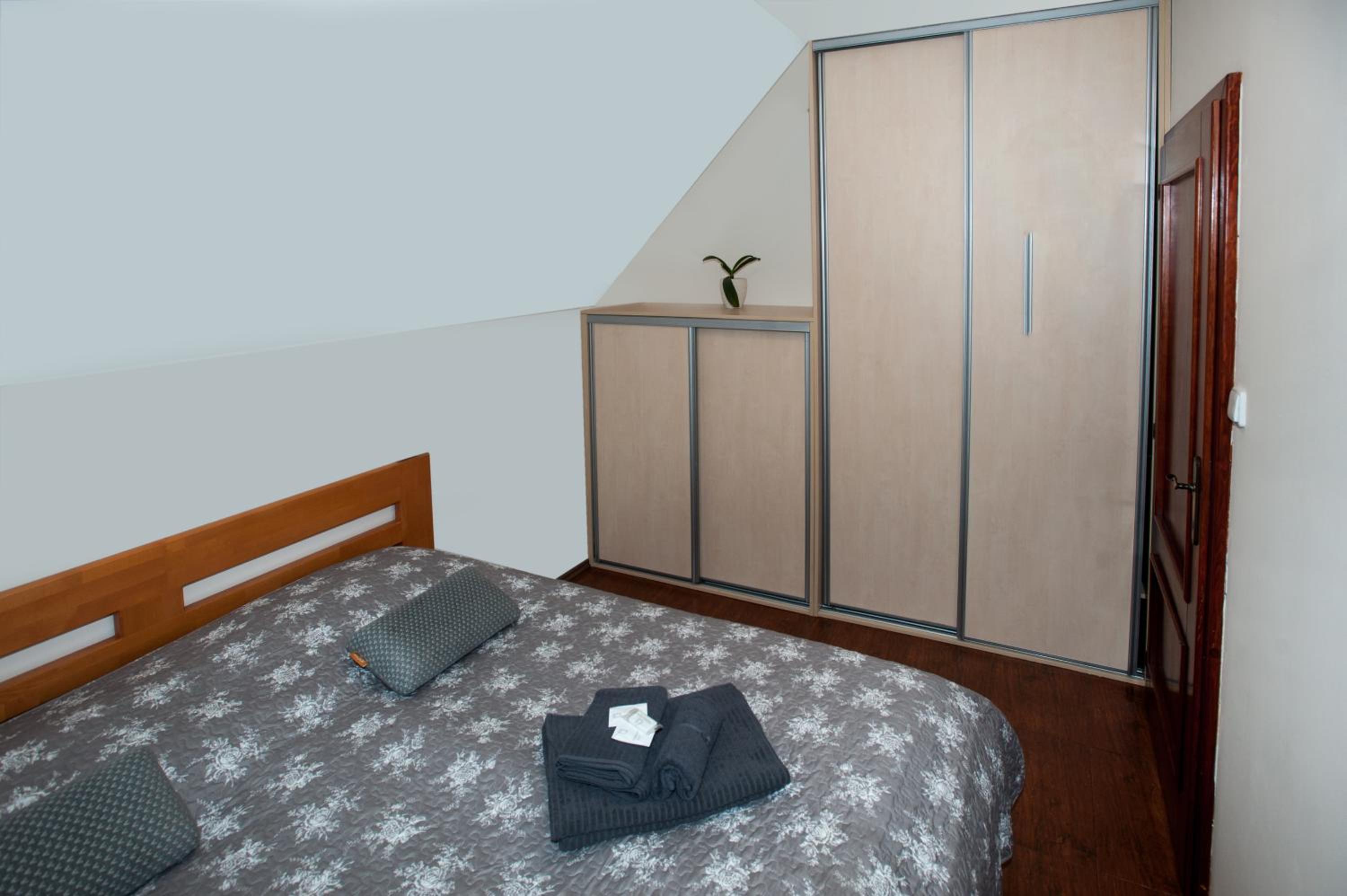 One-Bedroom Apartment photo 3