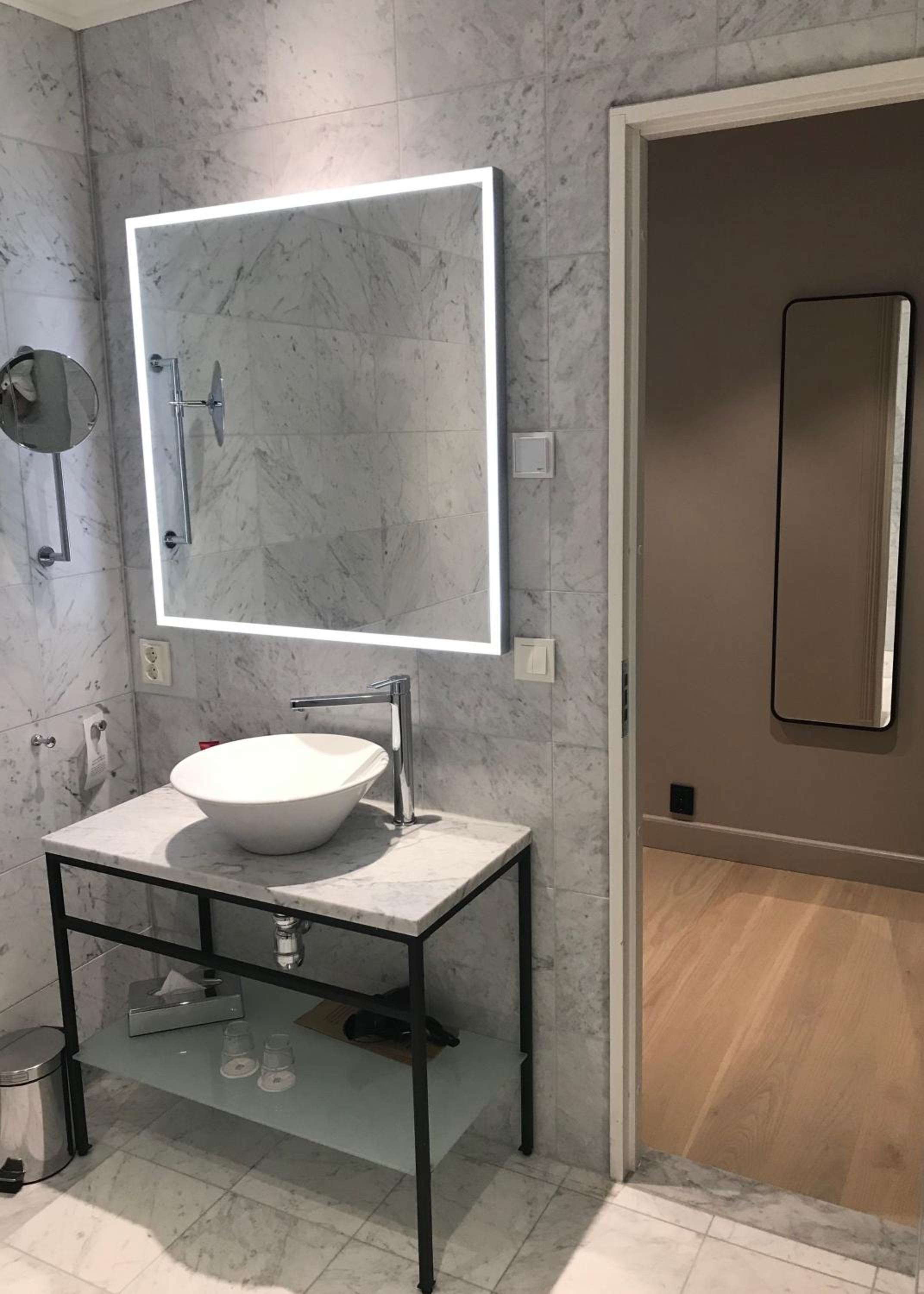 Standard Double No Window - Lilla Hotellet - Photo 5