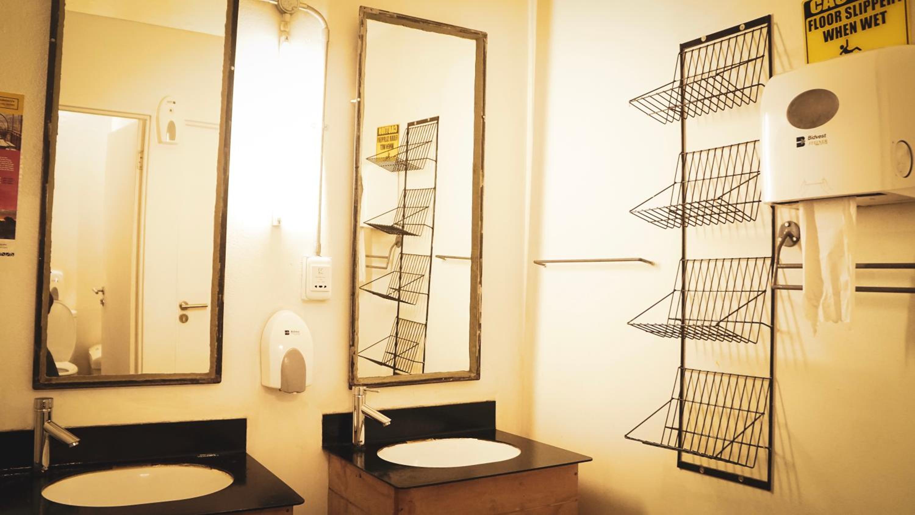 Bed in 8-Bed Female Dormitory Room photo 2