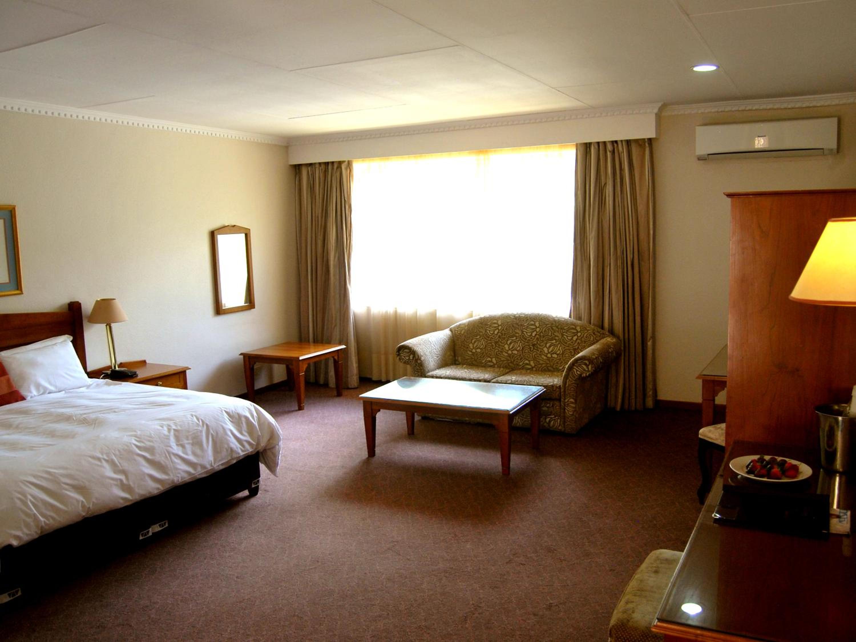 Standard Junior Suite - Photo 6