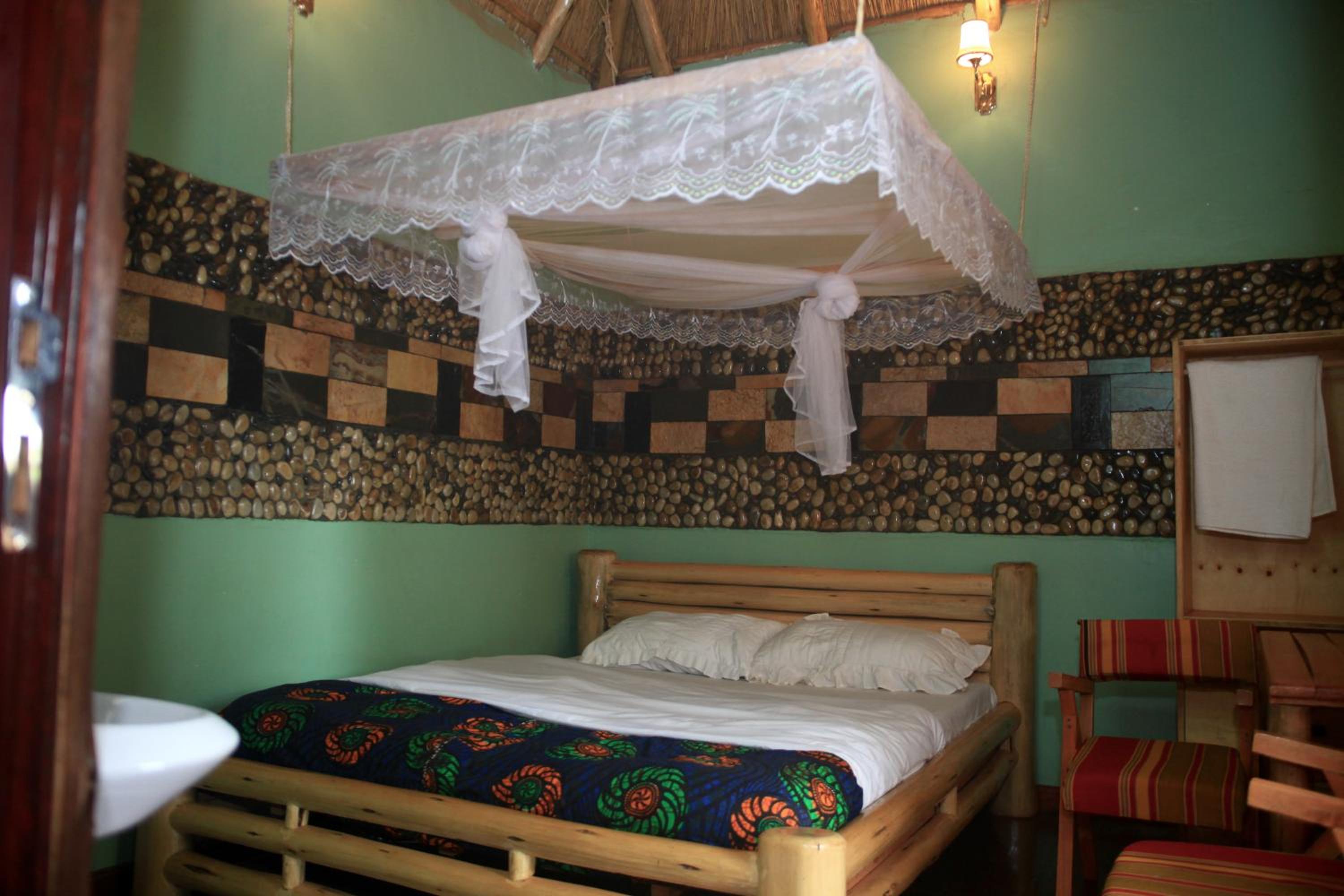 Deluxe Double Room (2 Adults + 1 Child) photo 2