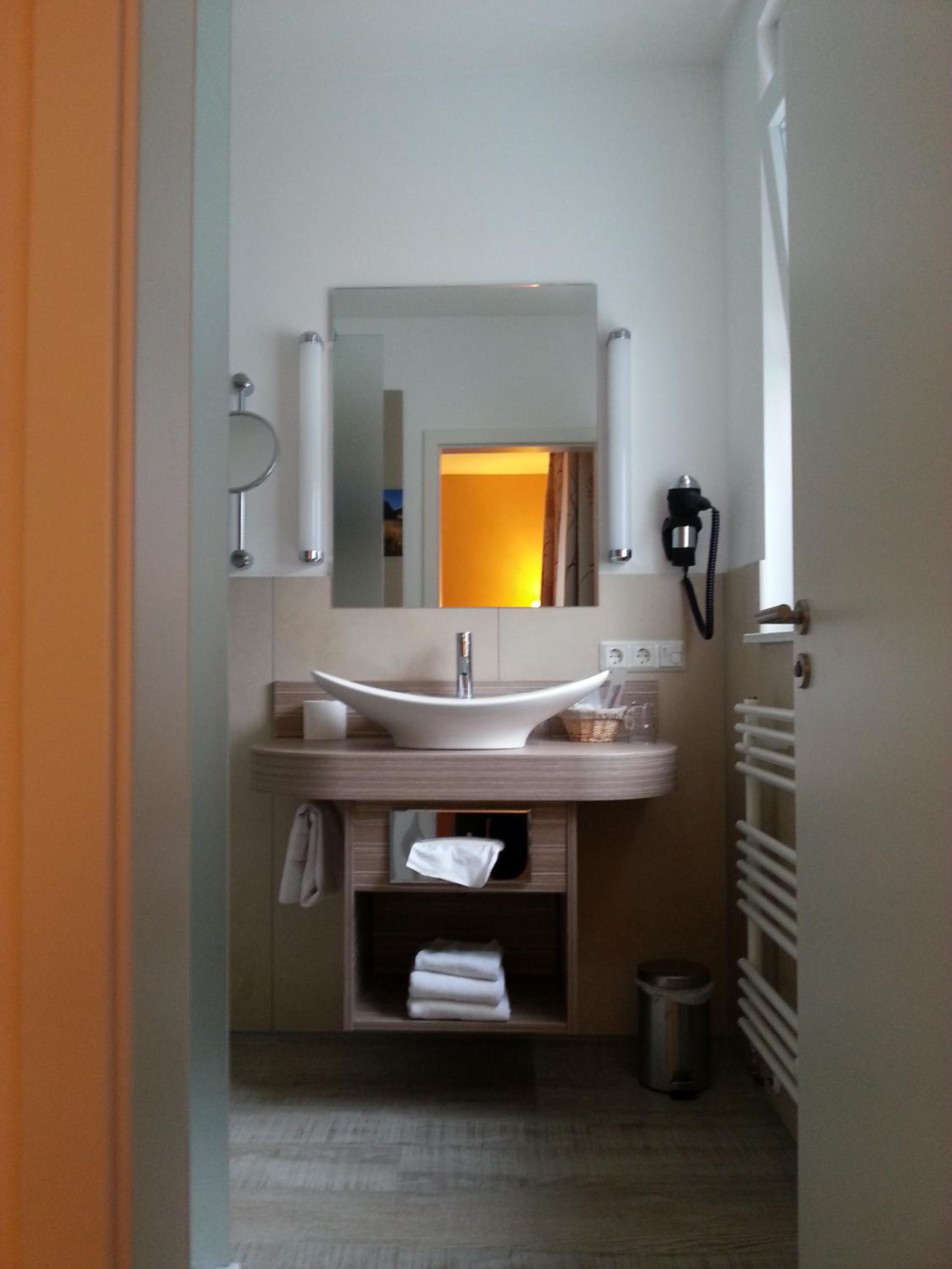 Double Room - Photo 5