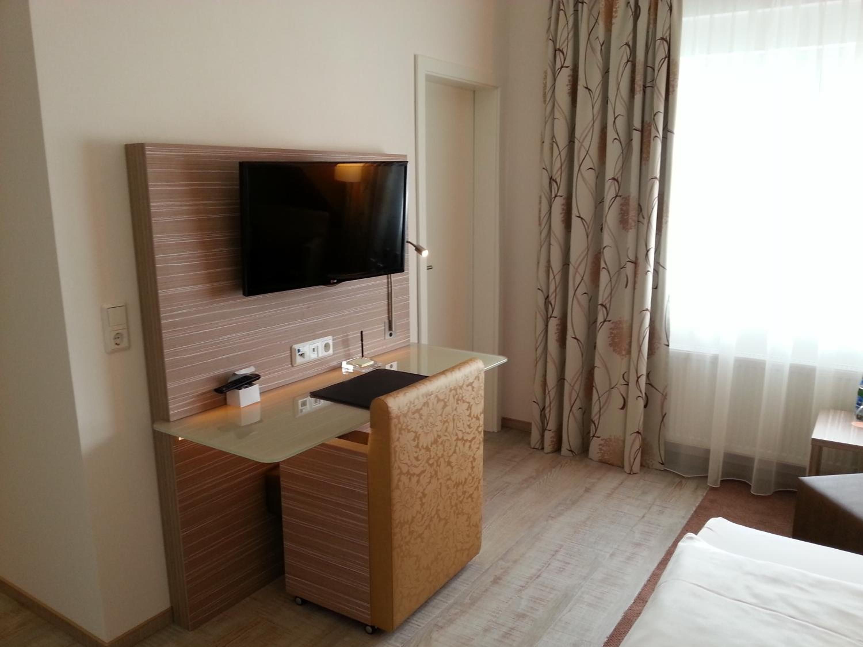 Double Room - Photo 3
