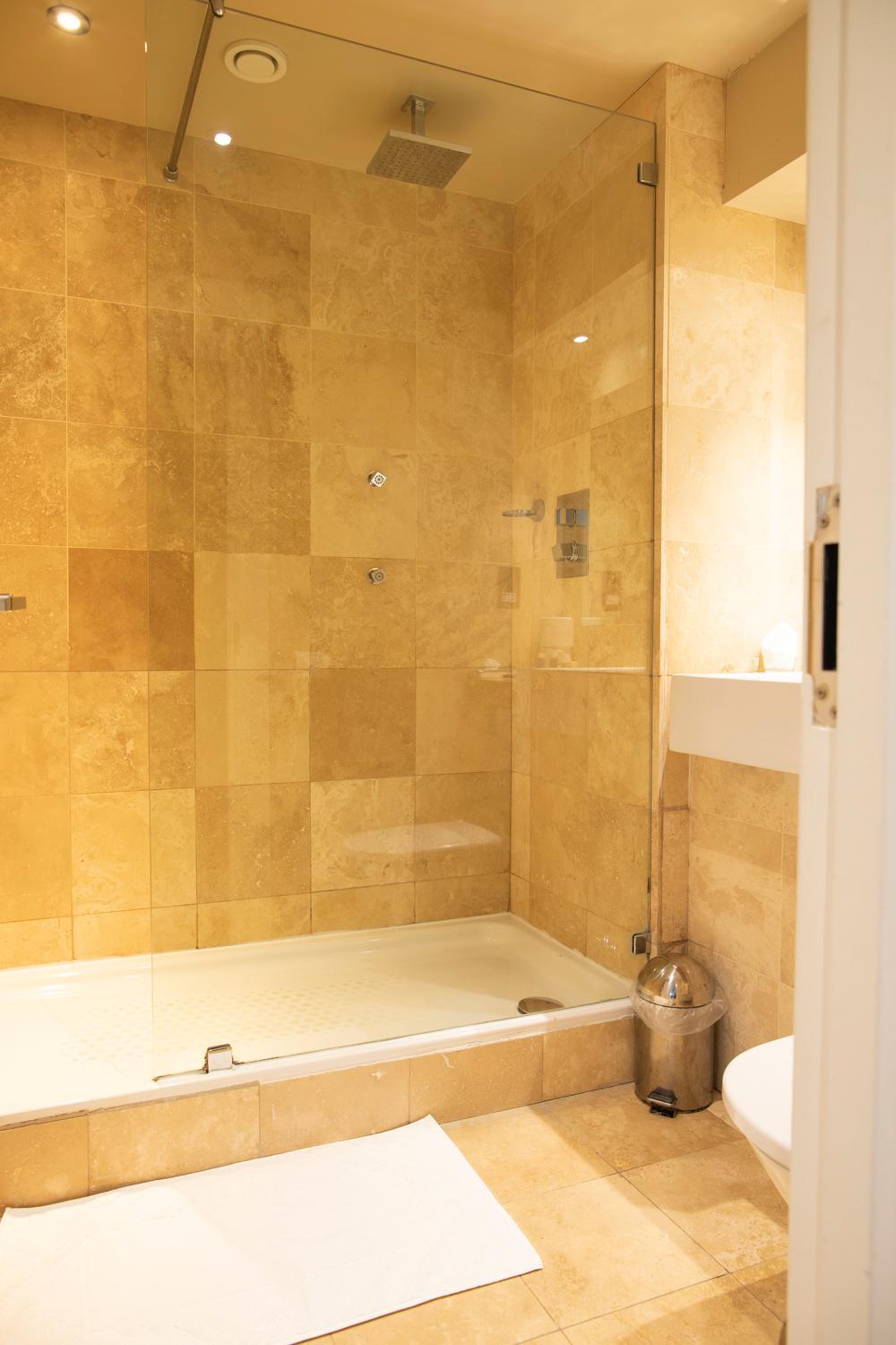 Executive Double Room - Photo 2