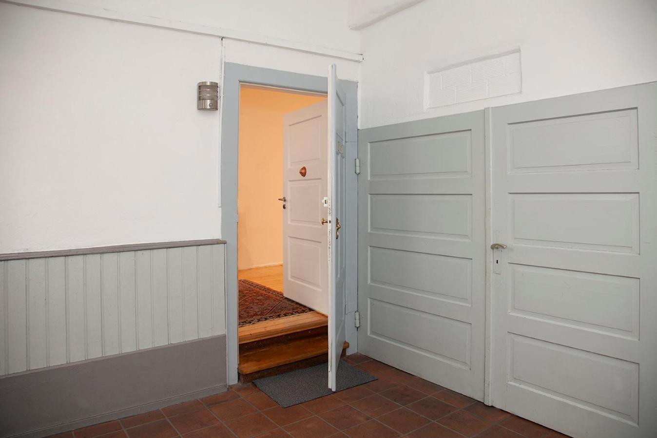 One-Bedroom Apartment photo 3