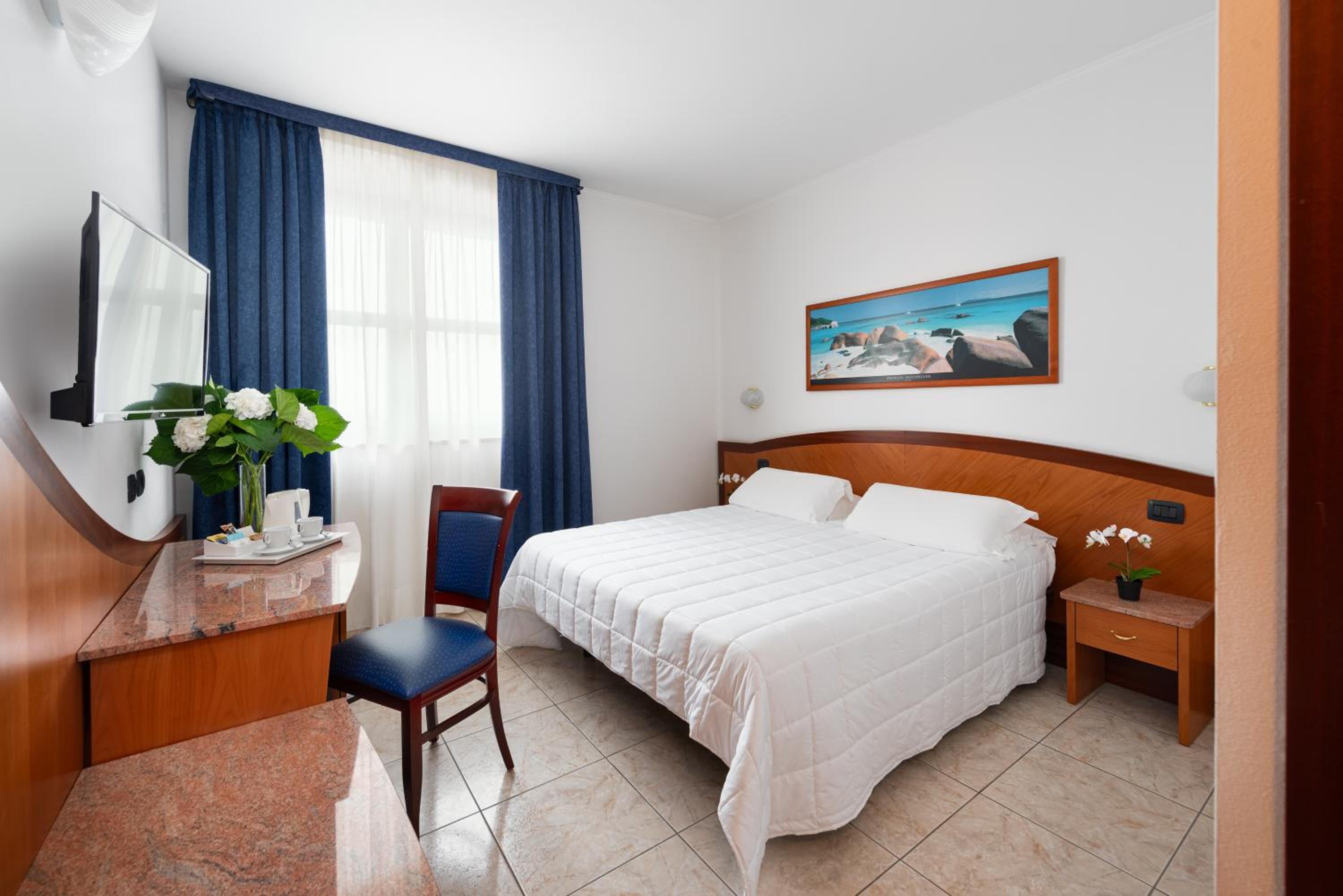 Double Room - Photo 1