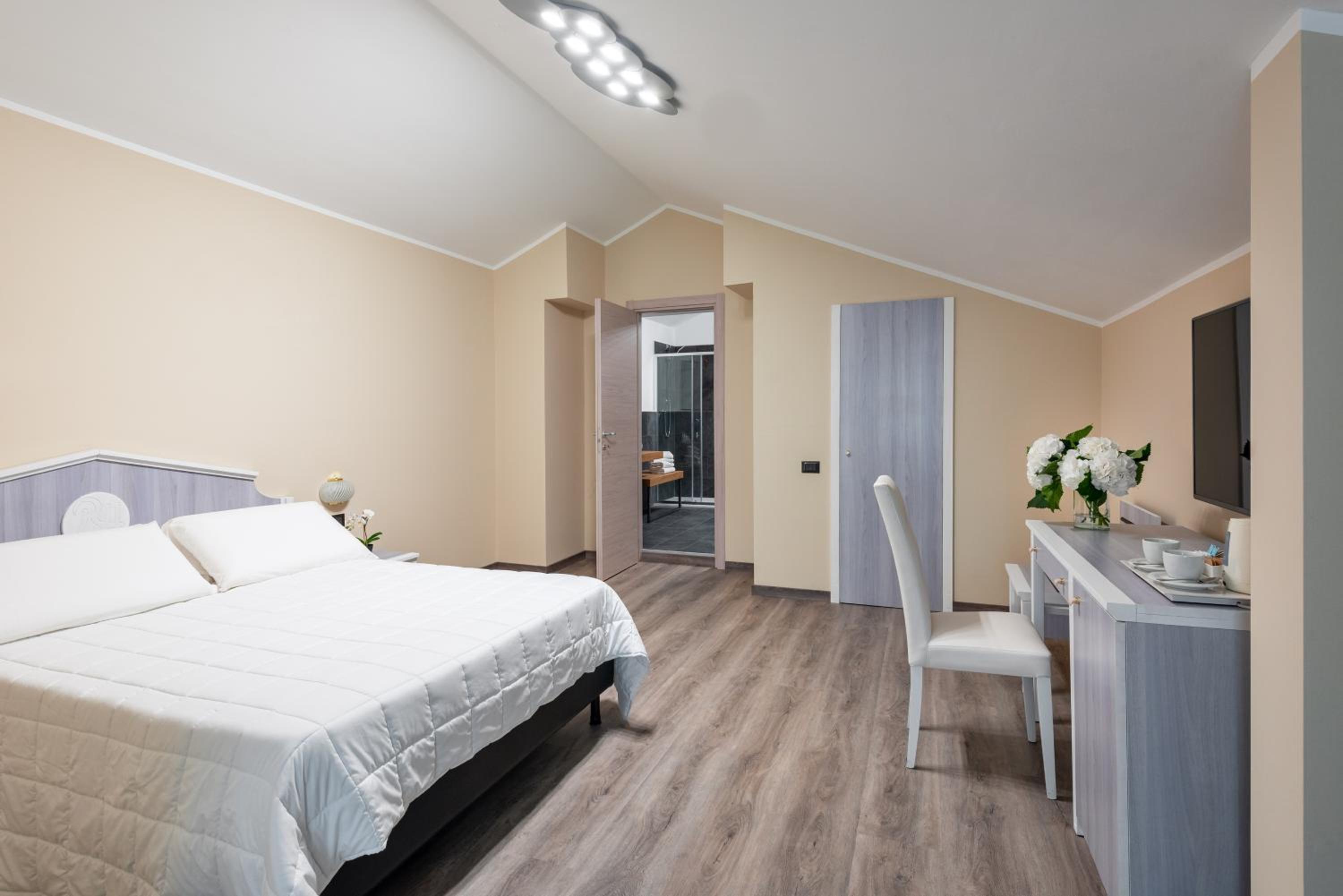 Junior Suite - Photo 5
