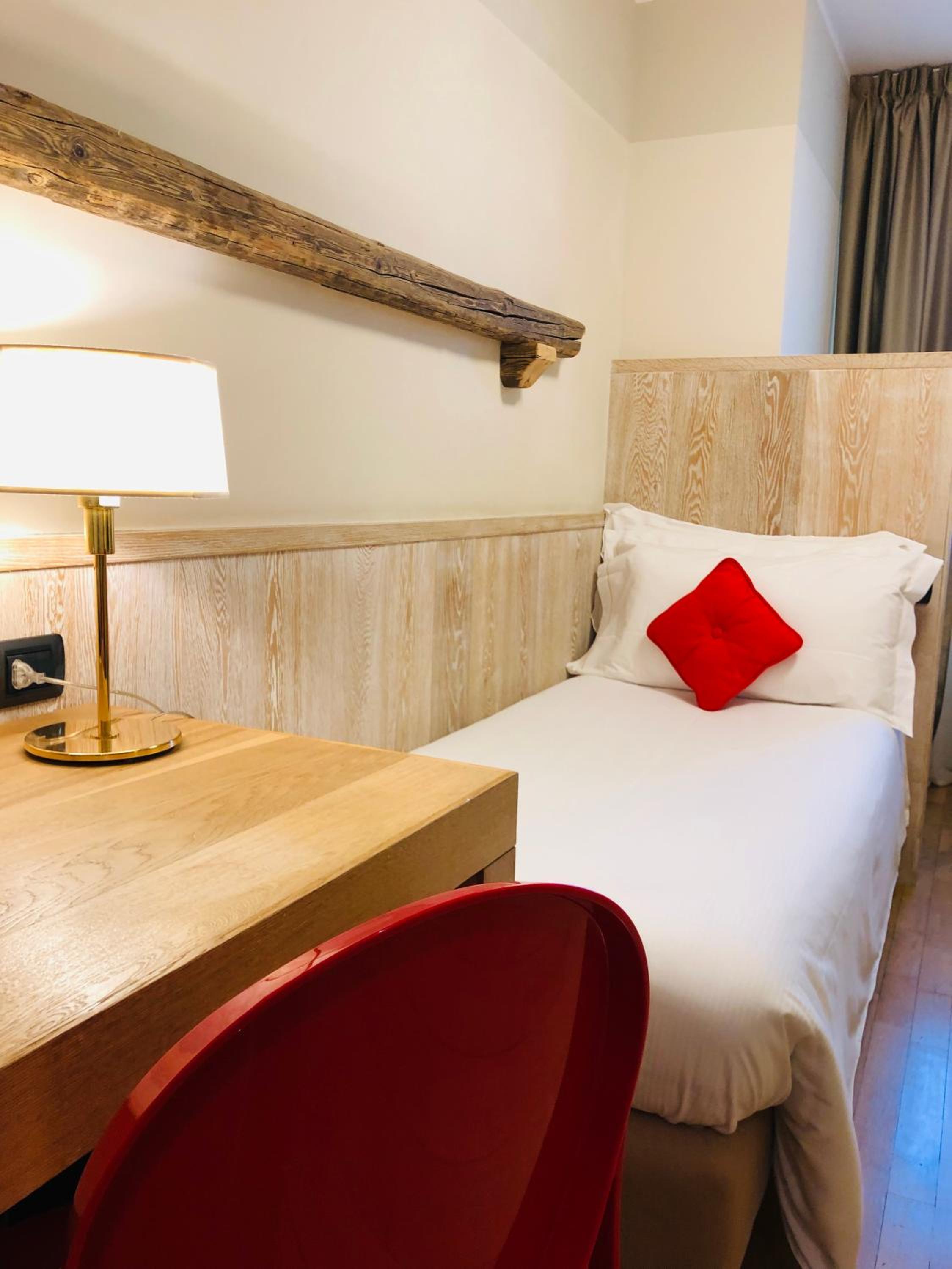 Classic Single Room