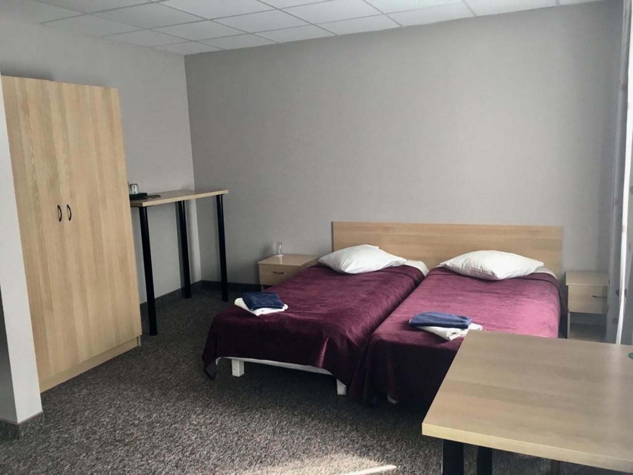 Economy Twin Room - Photo 1