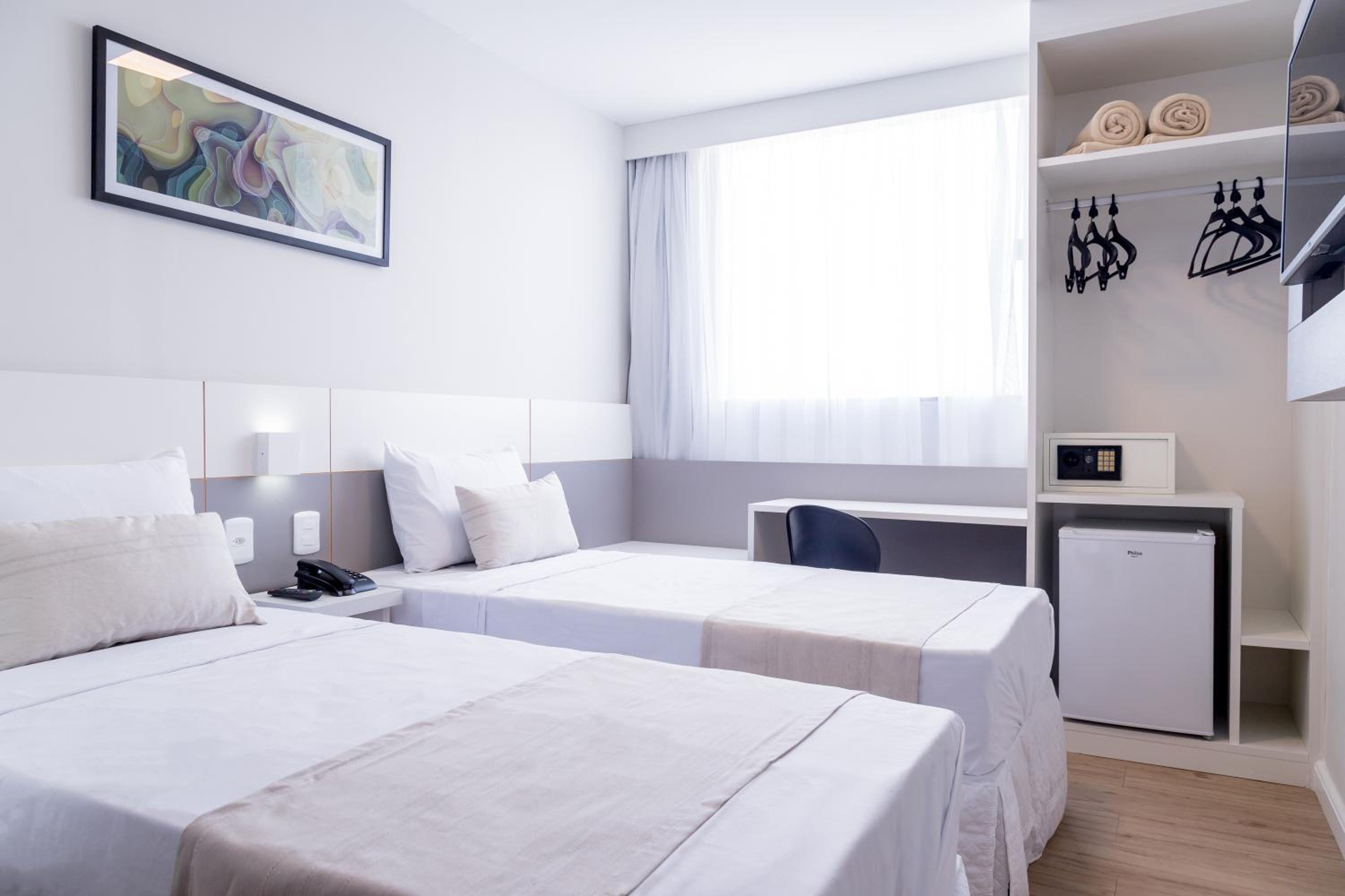 Twin Room - Photo 4