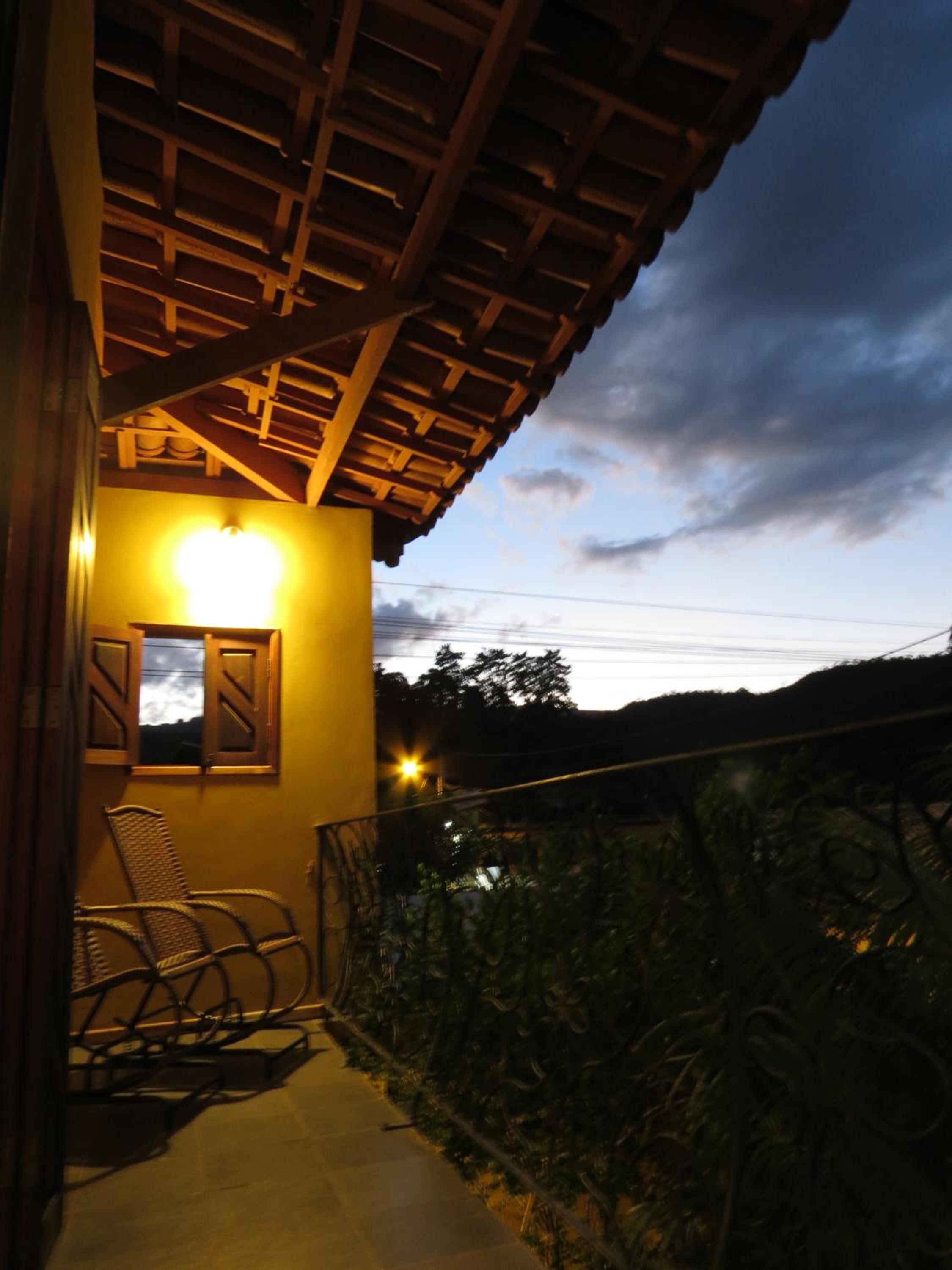 Suite with Mountain View - Photo 5