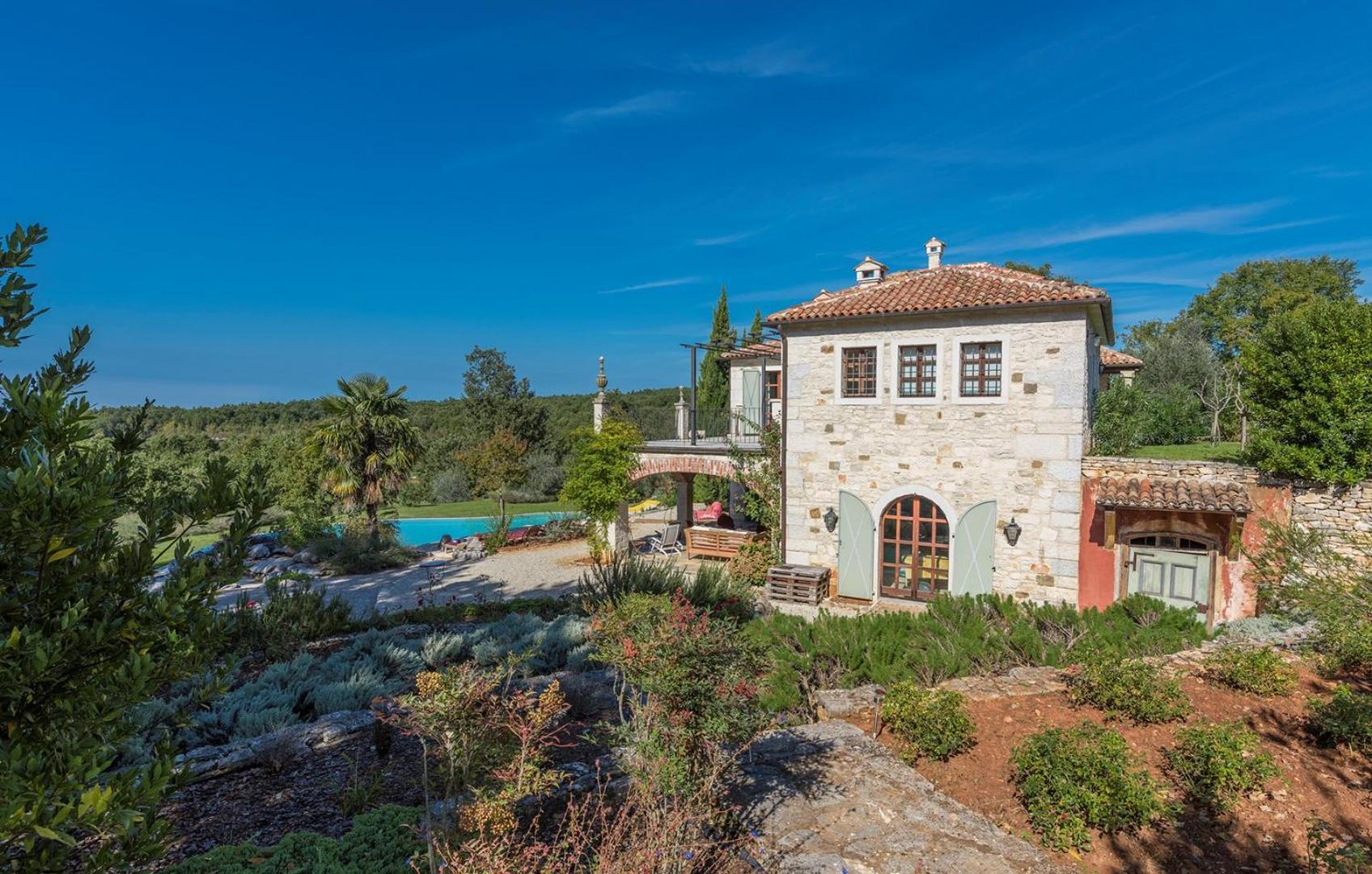 Villa with Private Pool photo 3