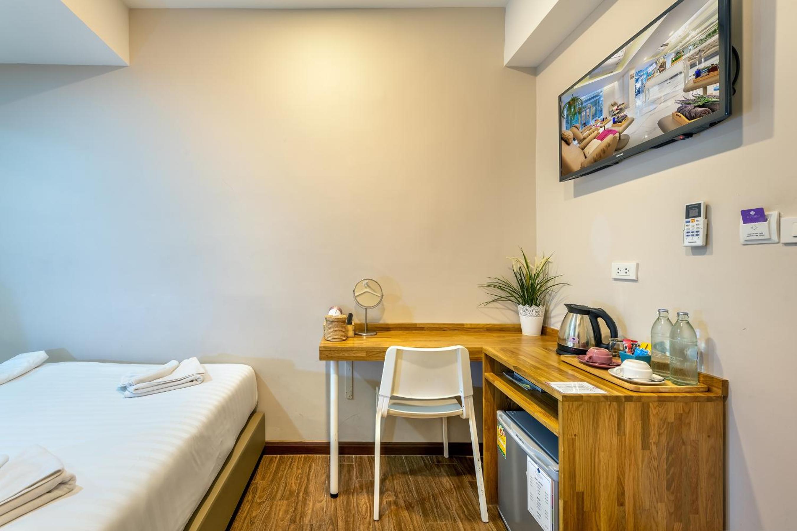 Standard Double or Twin Room photo 3