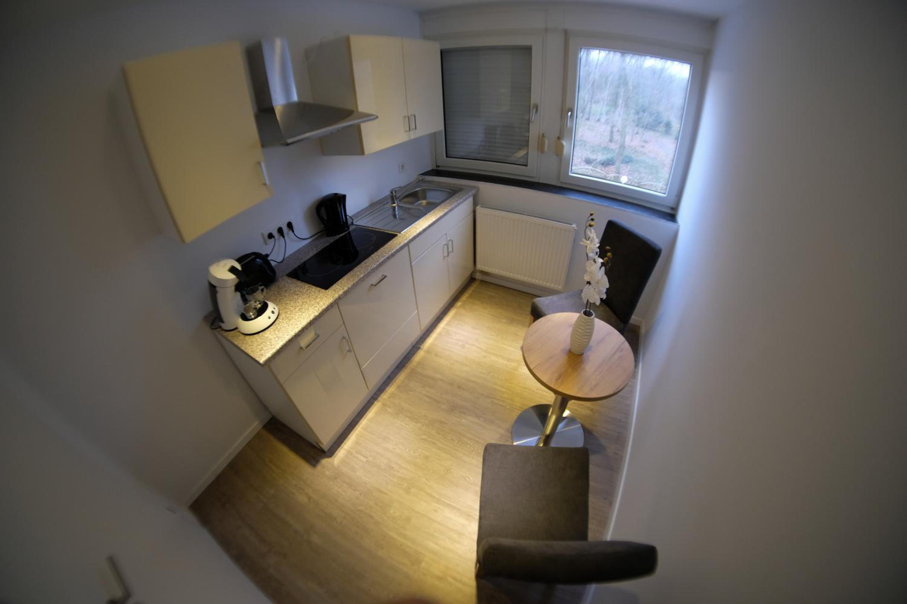 Double or Twin Room with Balcony - Photo 5