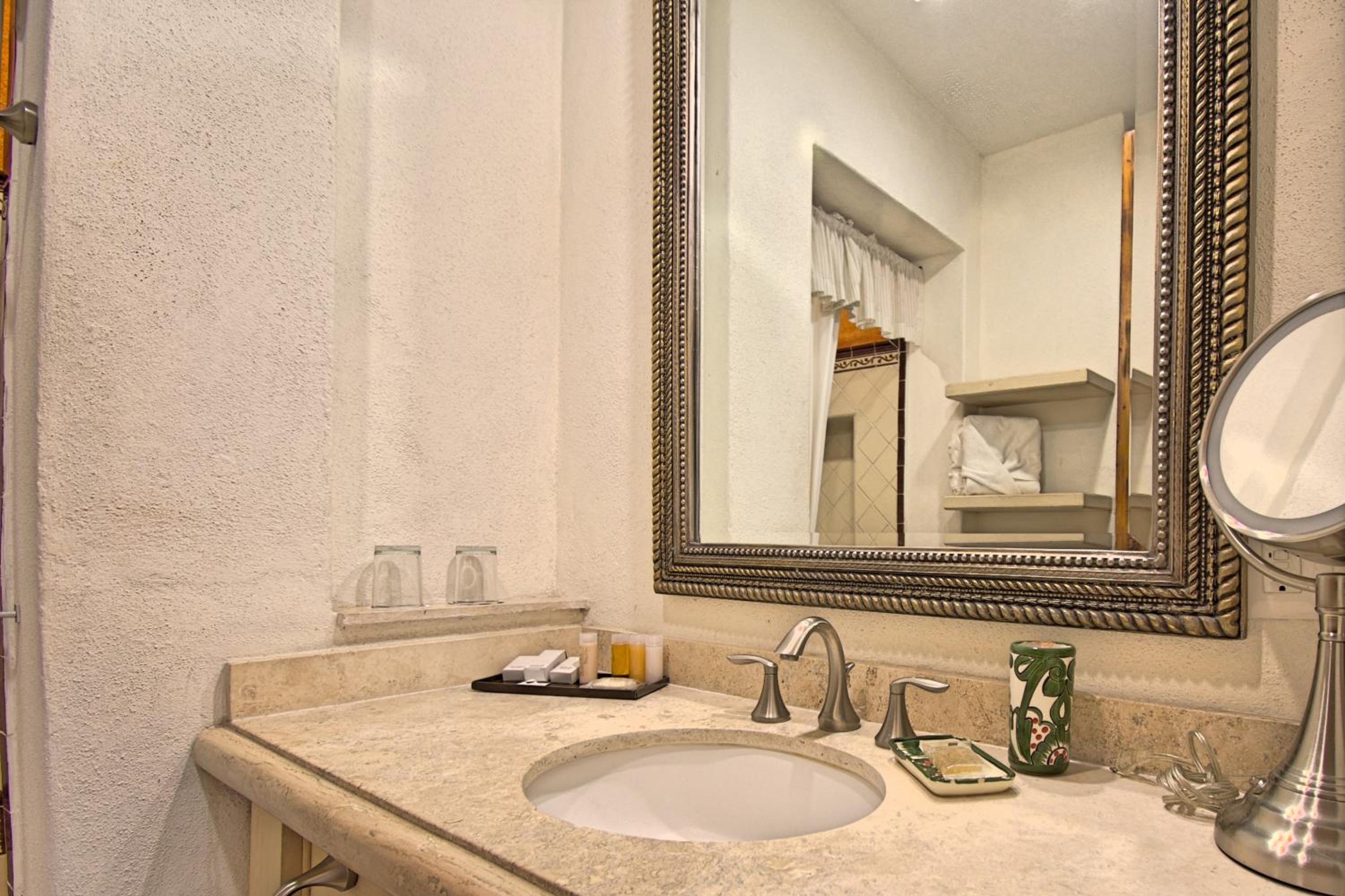 Double Room with Two Double Beds - Photo 7