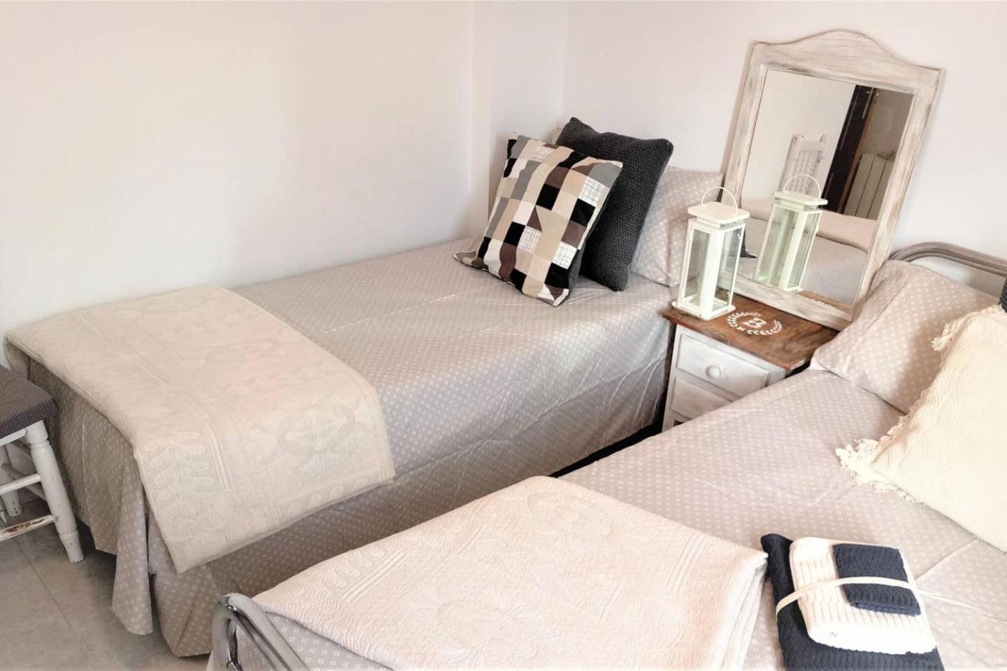 Apartamento de dos habitaciones con balcón
