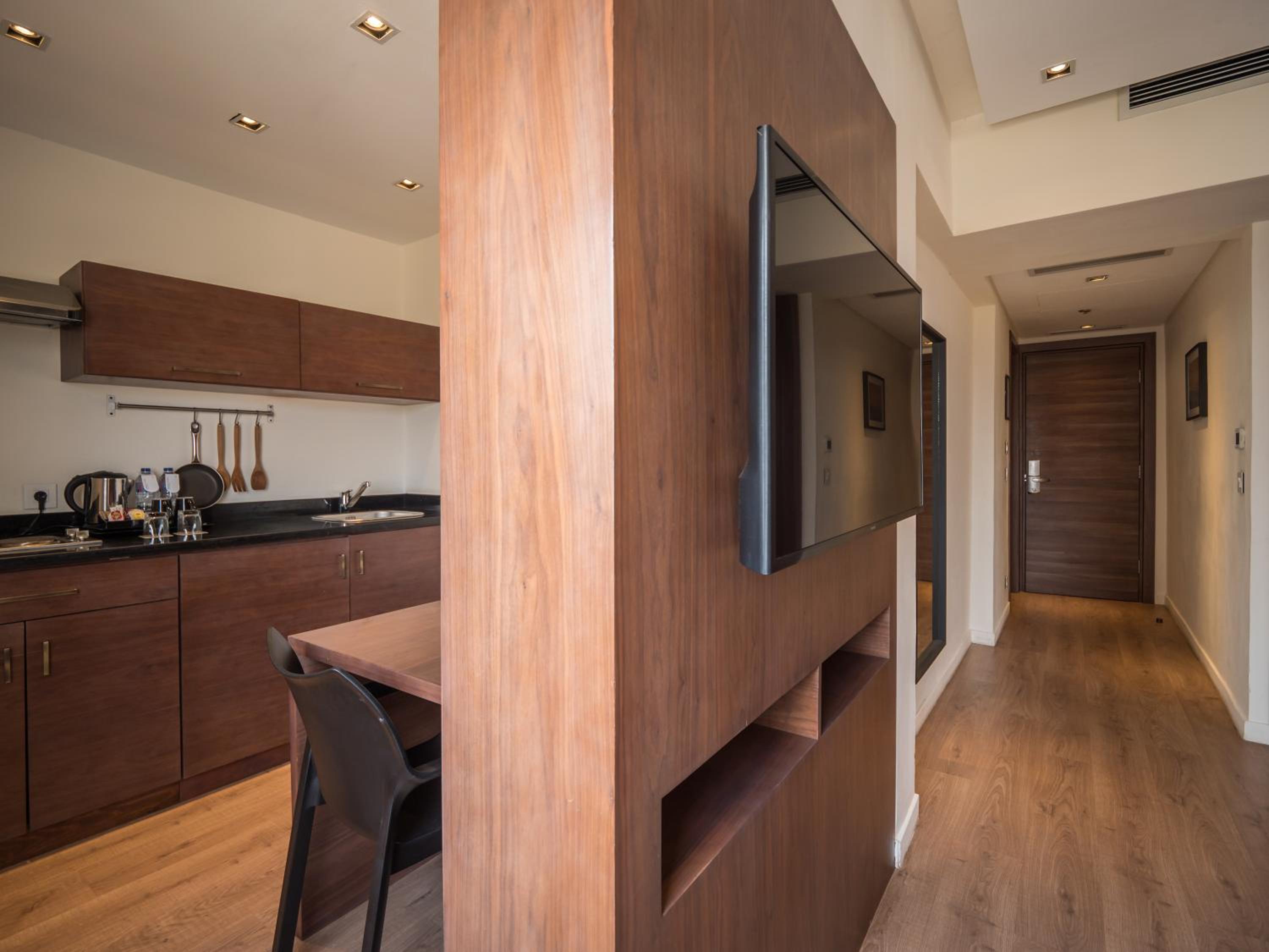 Deluxe Studio with Kitchenet