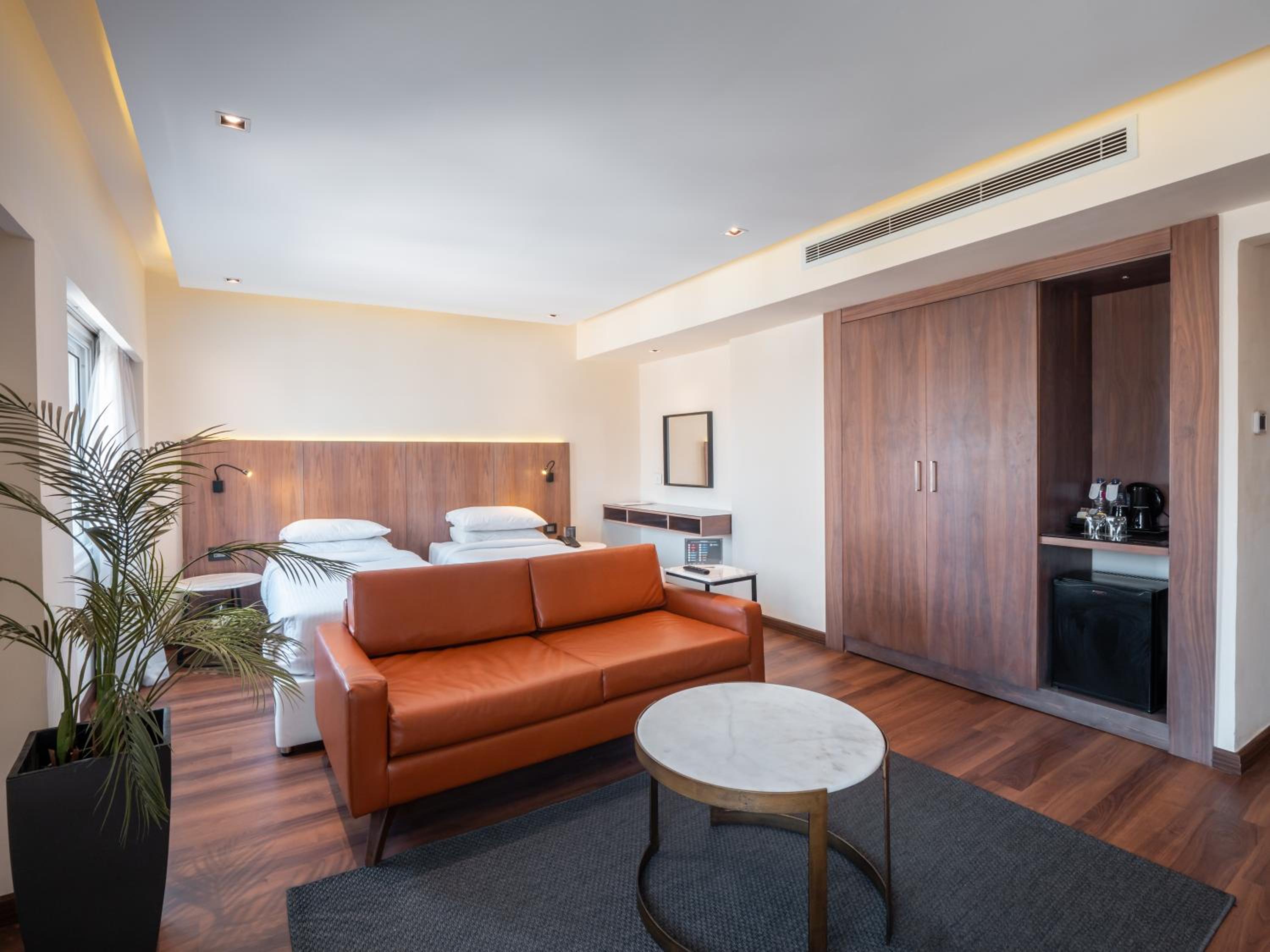 Deluxe Triple Room