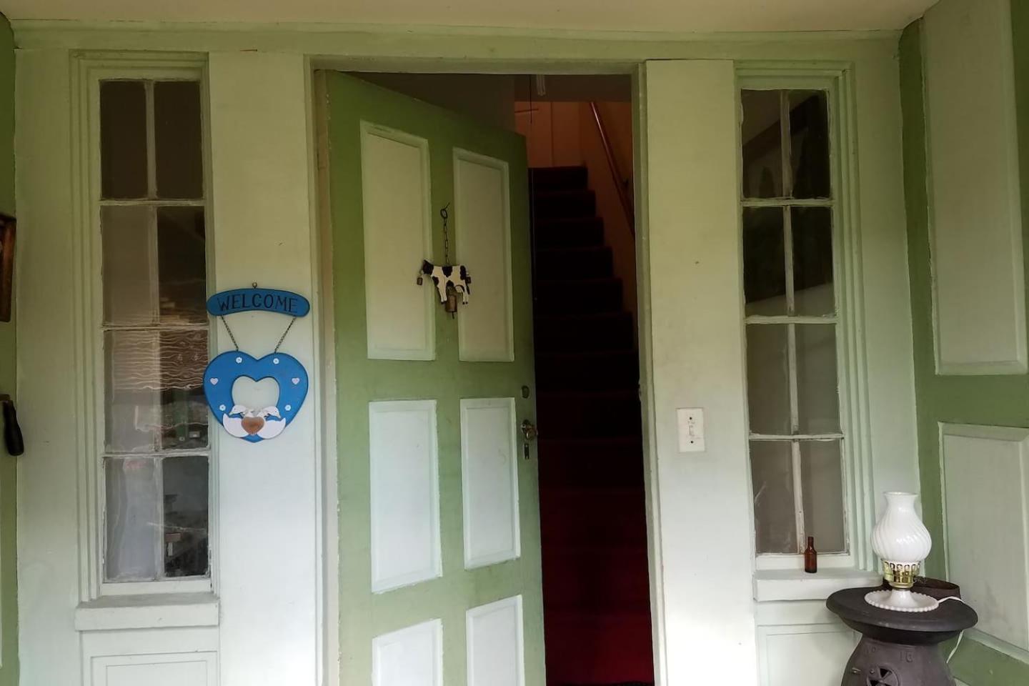 Double Room with Shared Bathroom photo 3