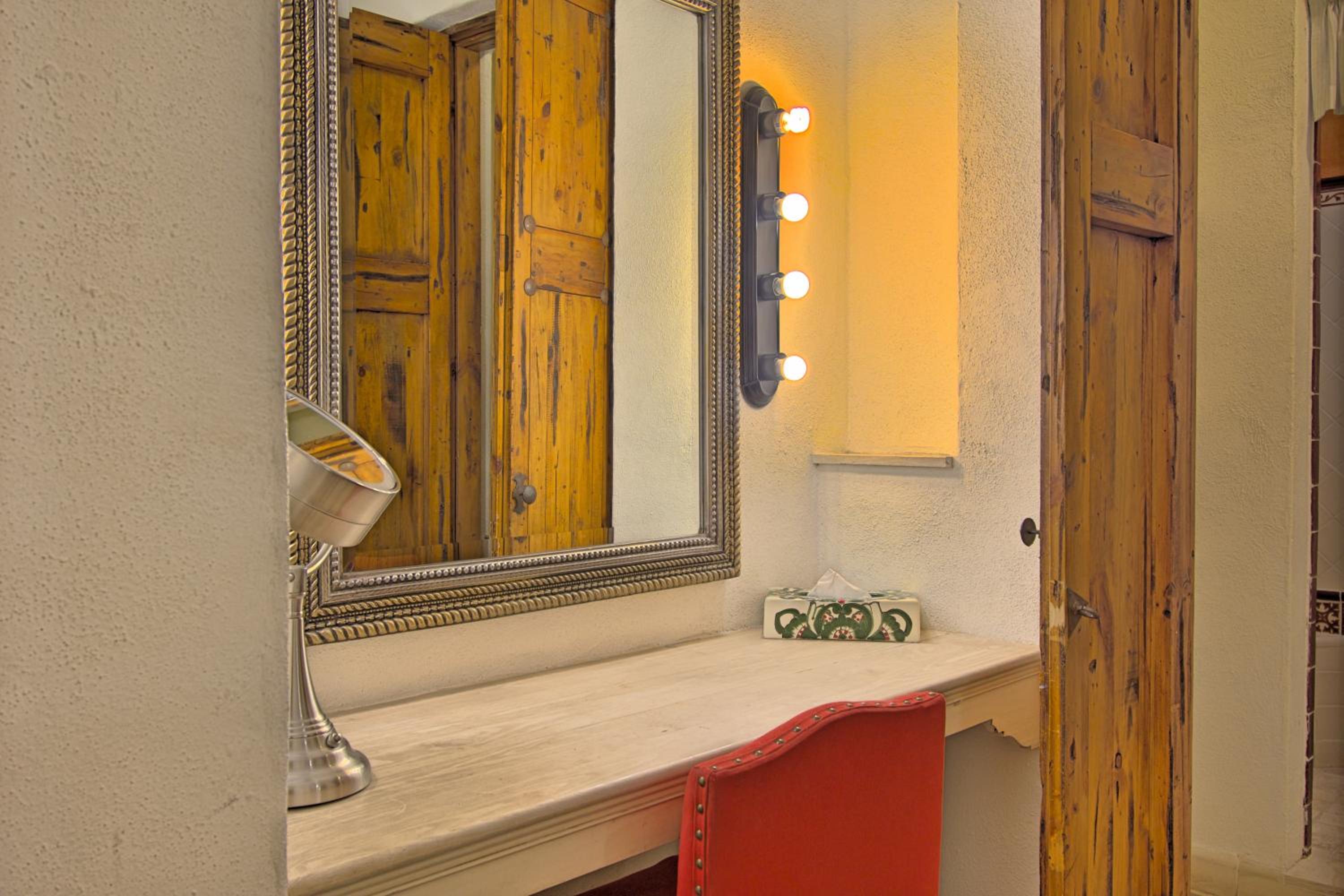 King Suite - Photo 10