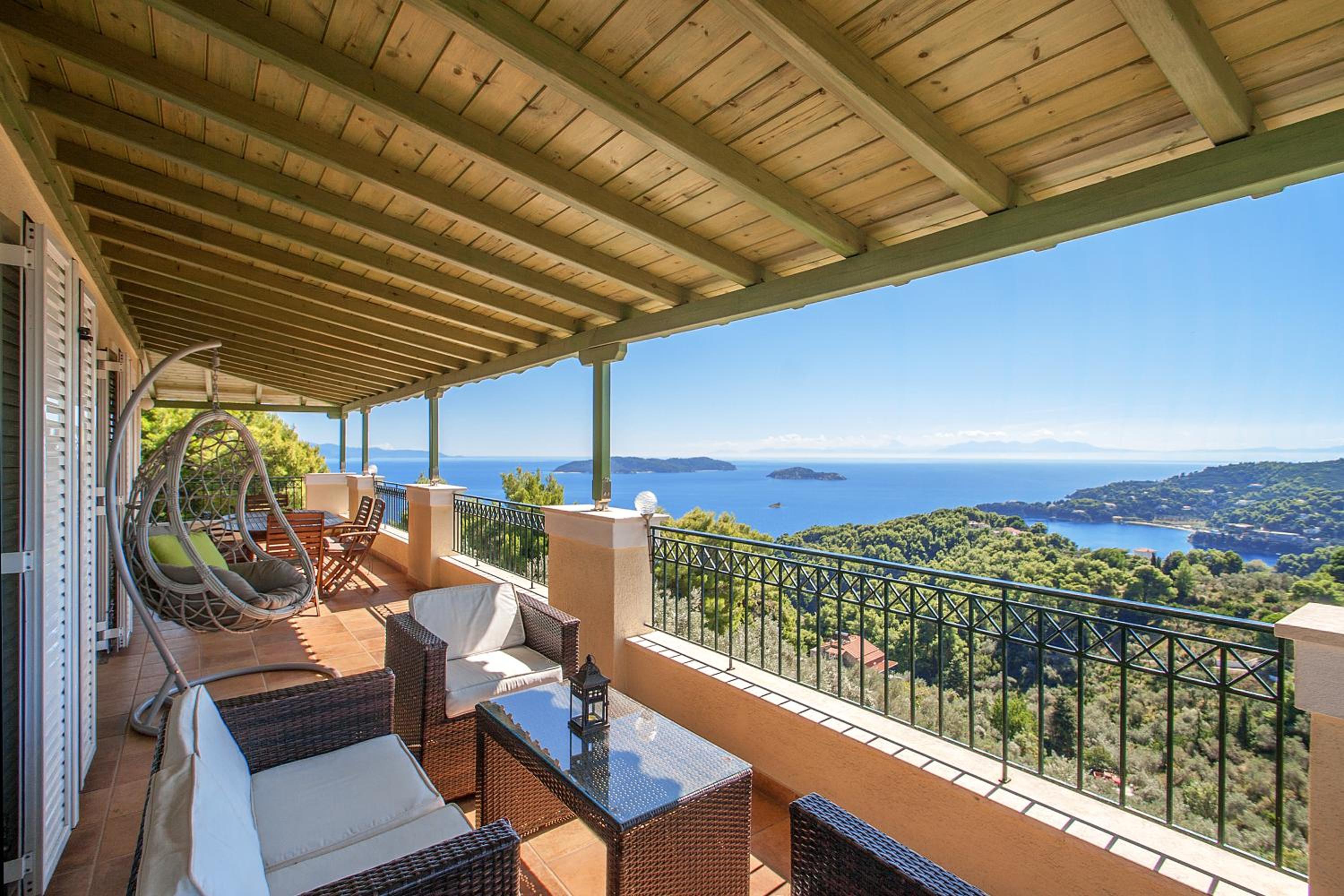 Villa with Sea View - Photo 15