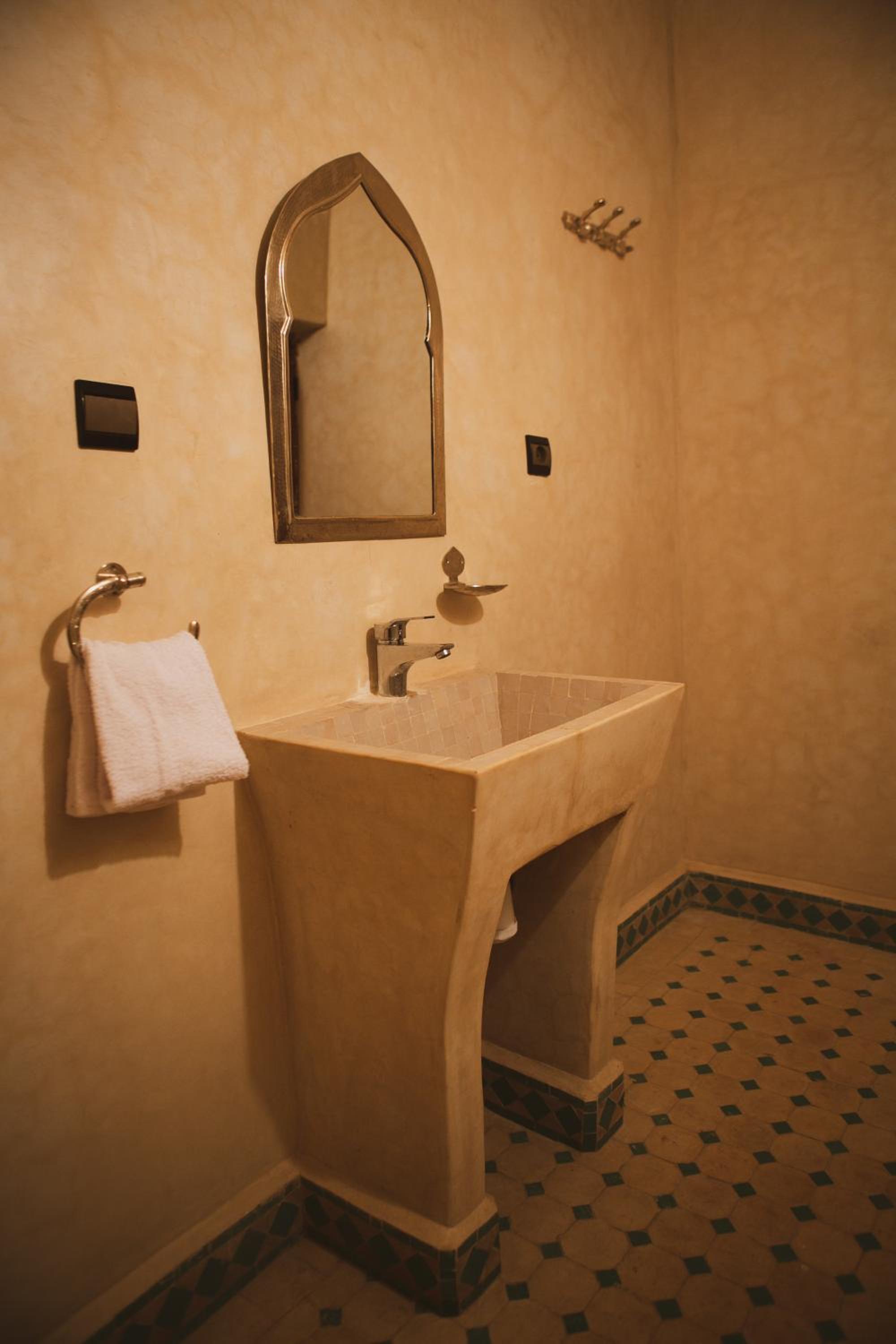 Double or Twin Room photo 3