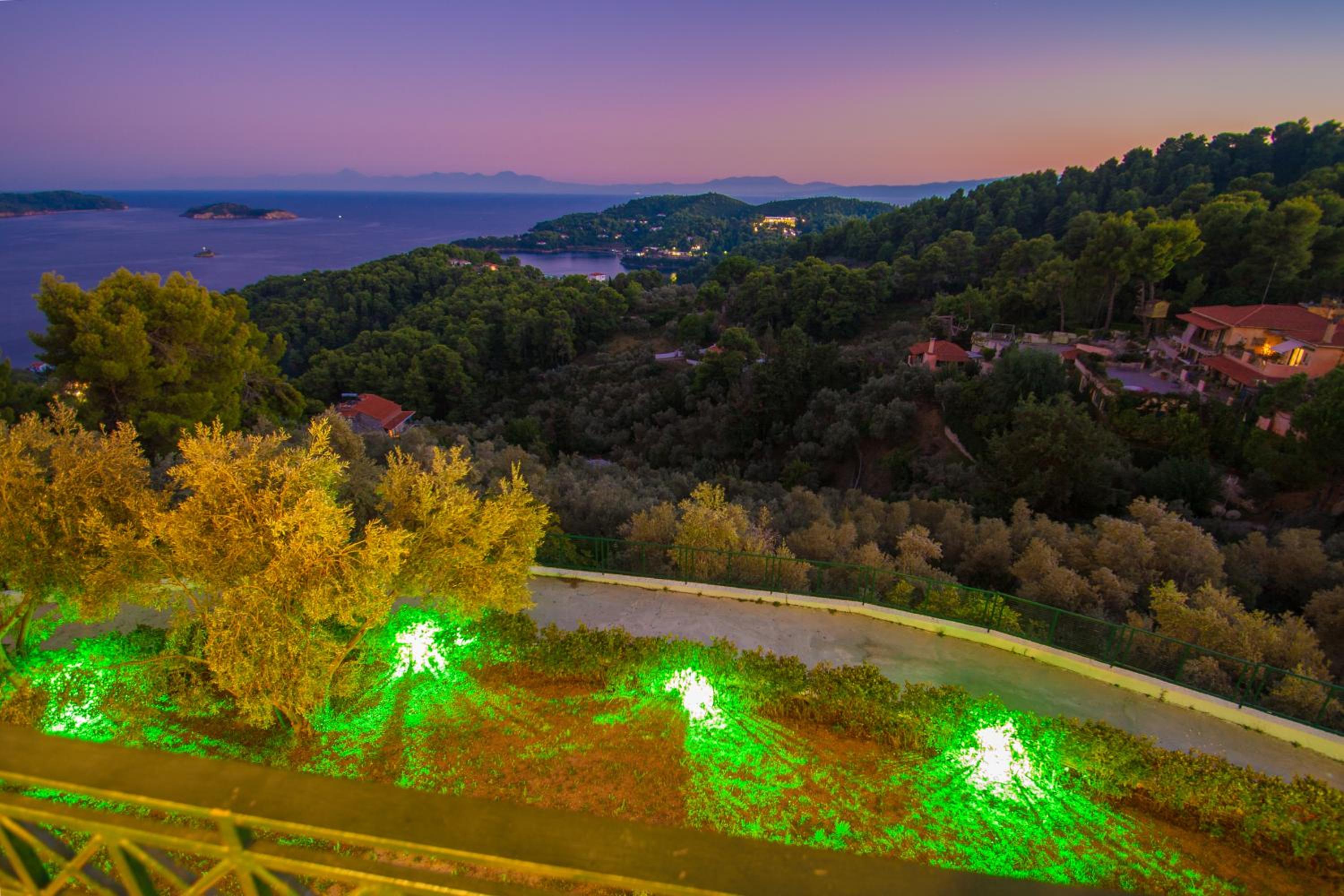 Villa with Sea View - Photo 22