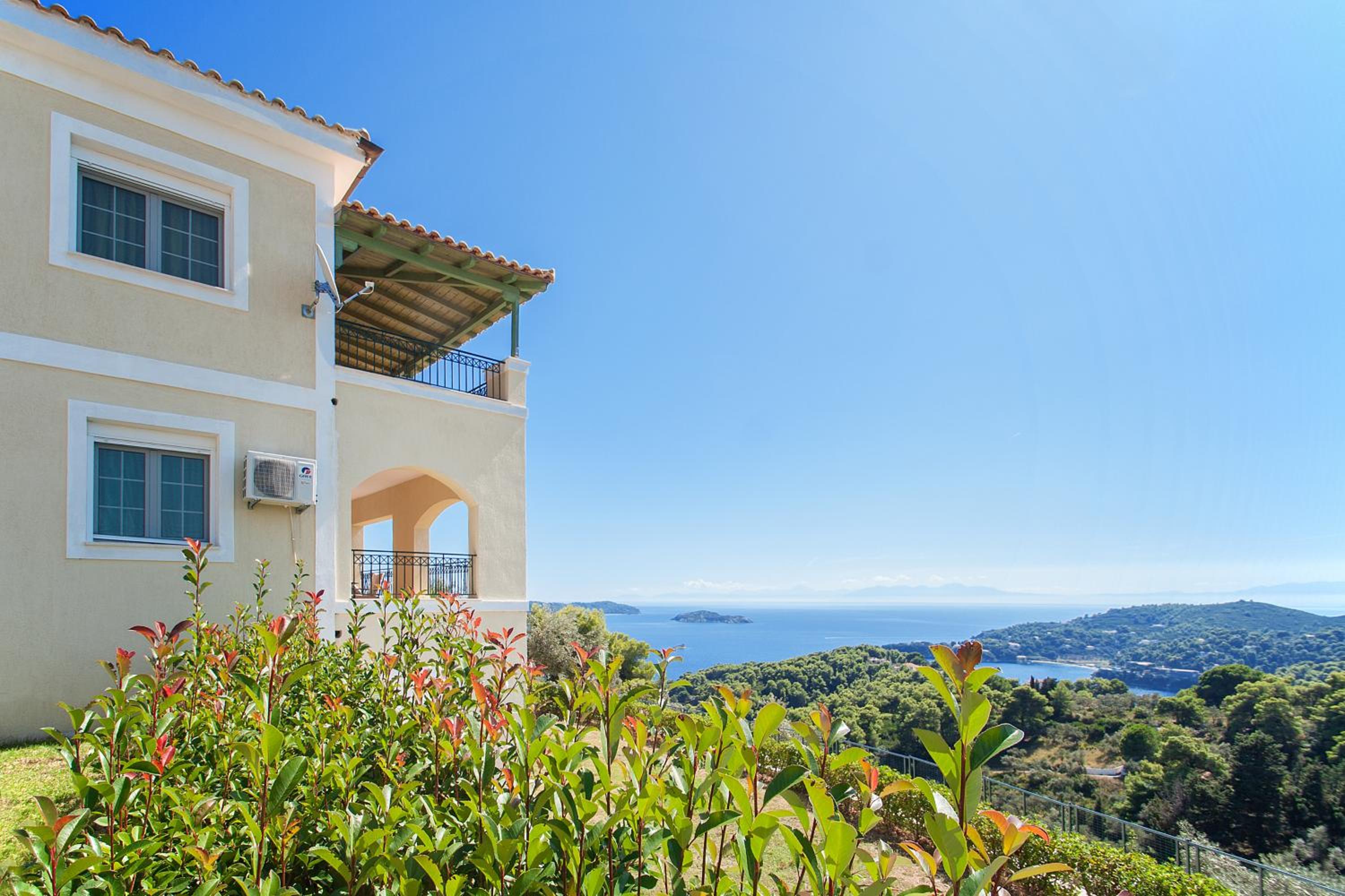 Villa with Sea View - Photo 27